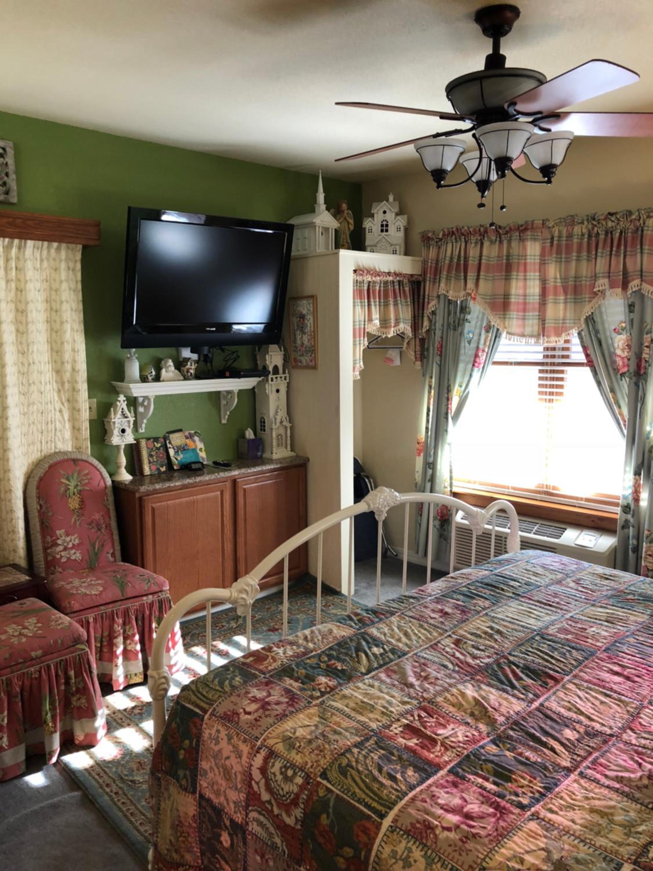 Spring Garden at All Seasons Inn photo 3