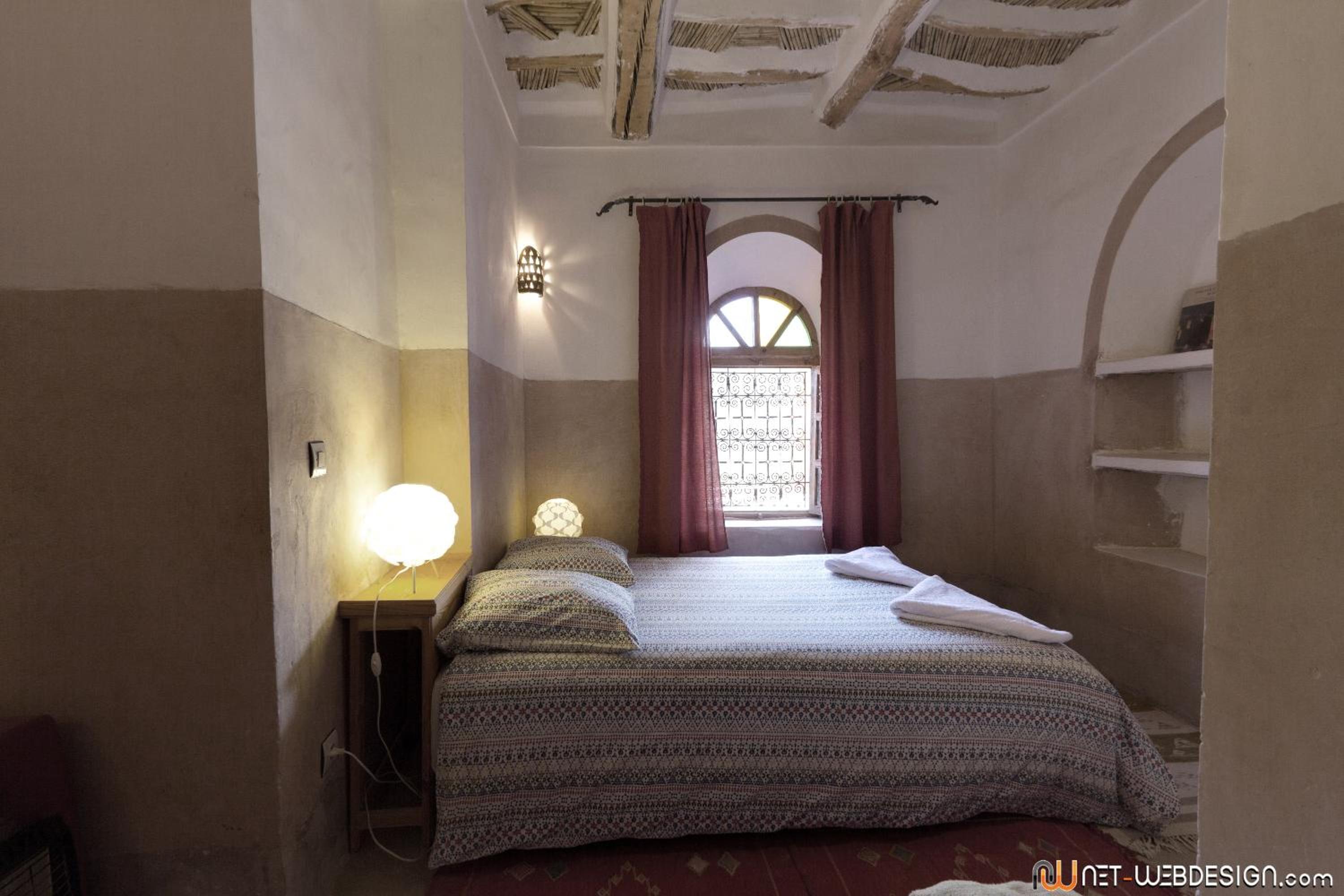 Standard Double Room - Photo 9