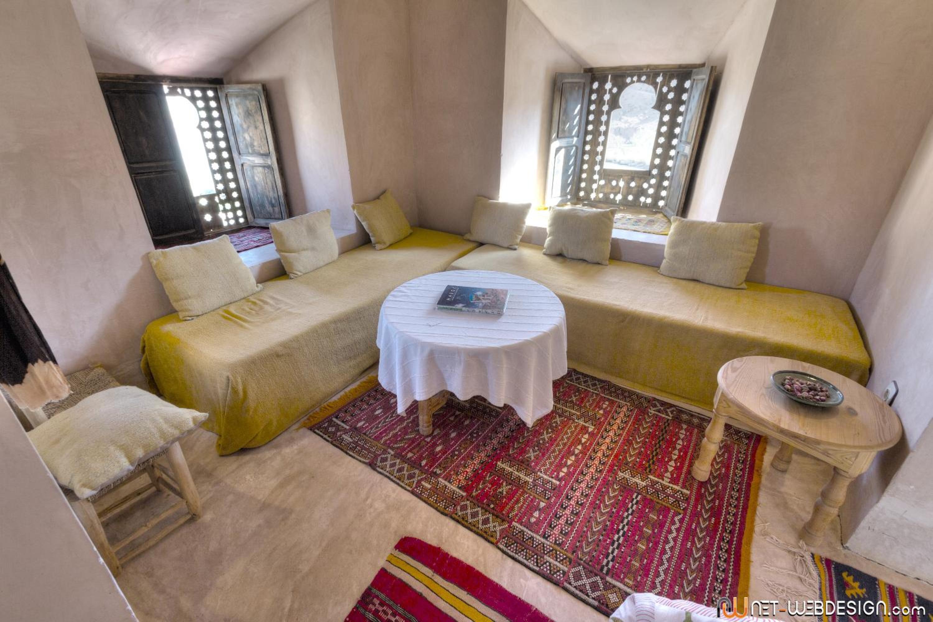 Standard Double Room - Photo 16
