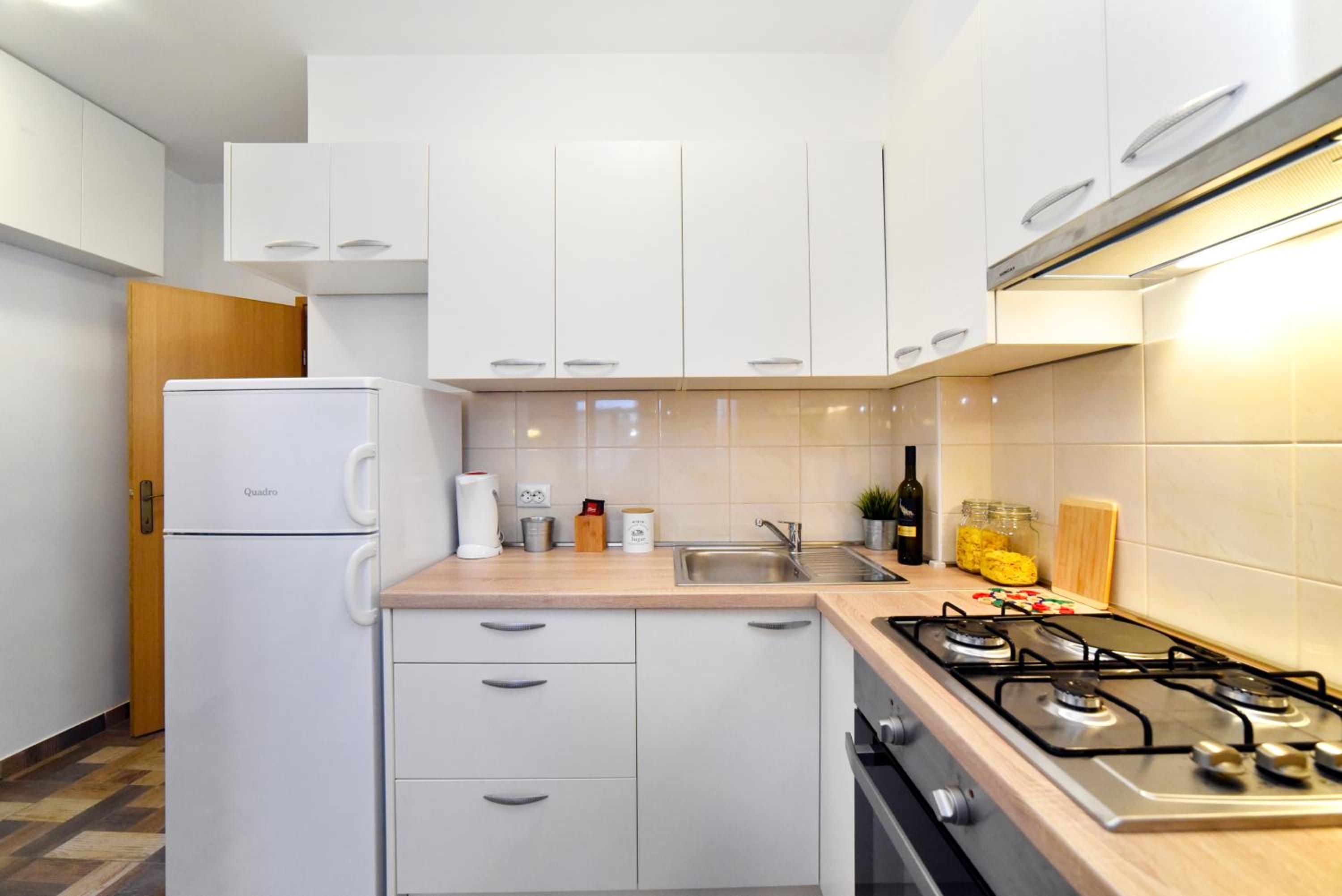 Standard Apartment - Photo 6