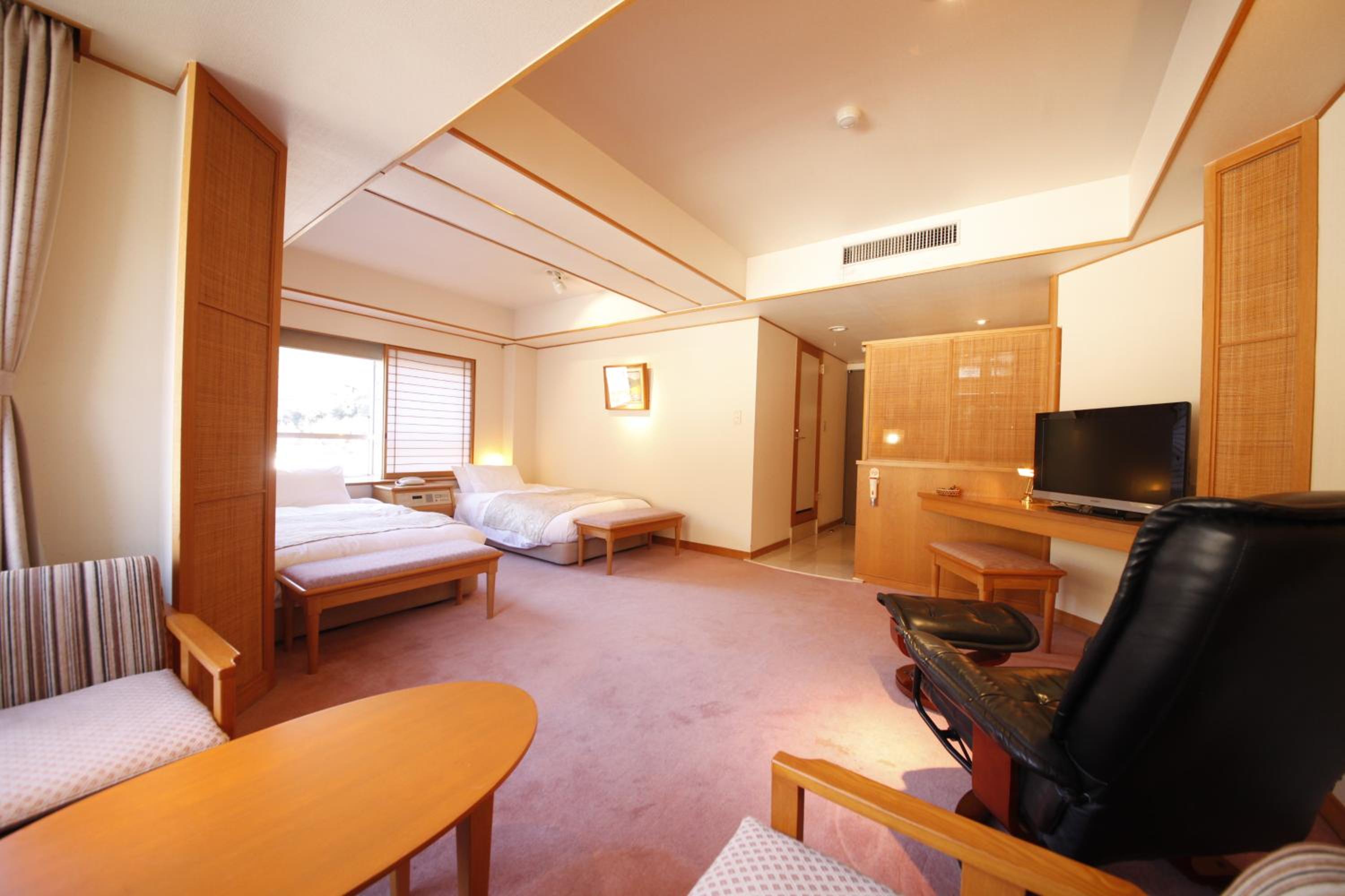 Deluxe Twin Room