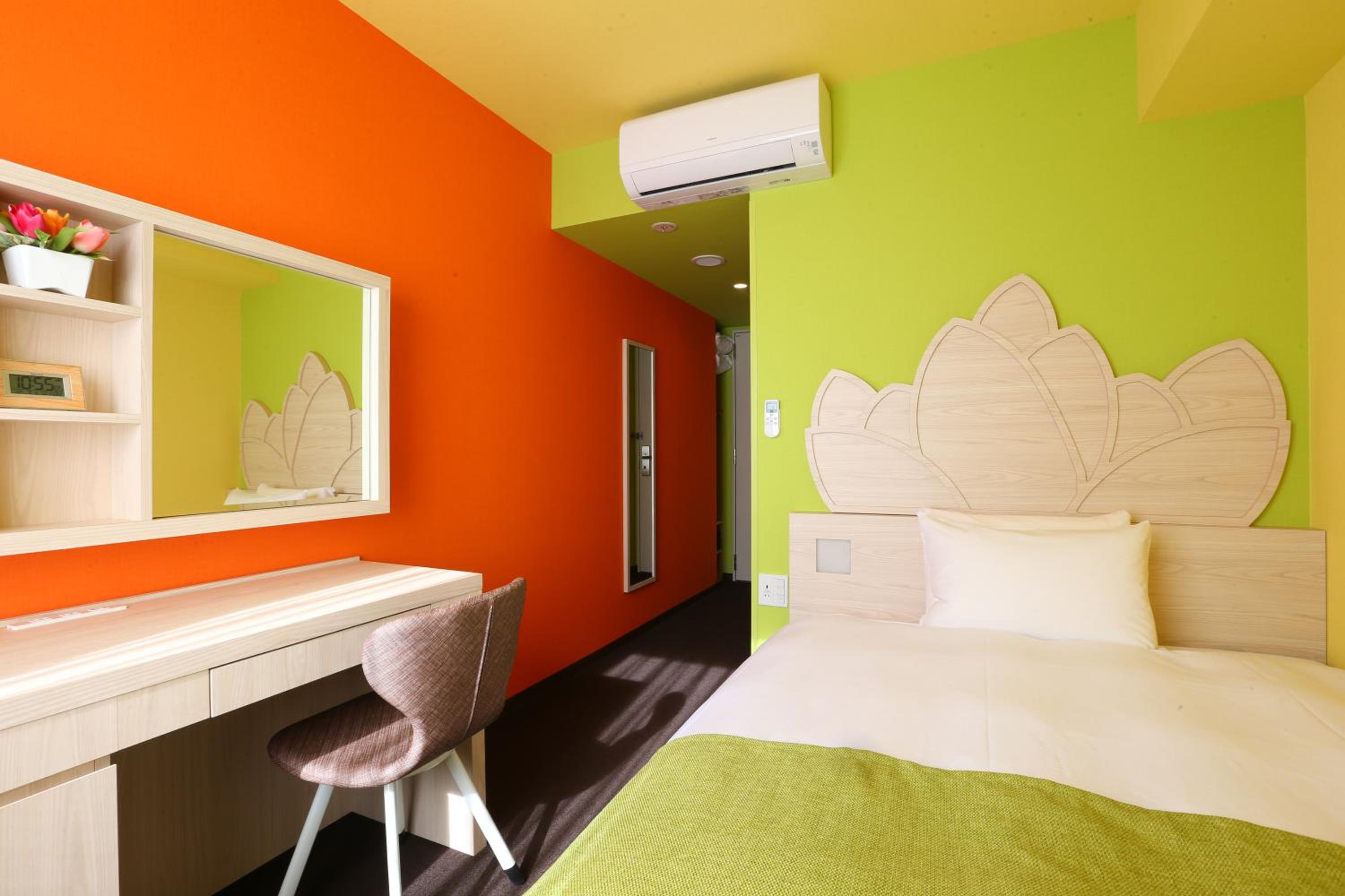 Double Room with Small Double Bed photo 2