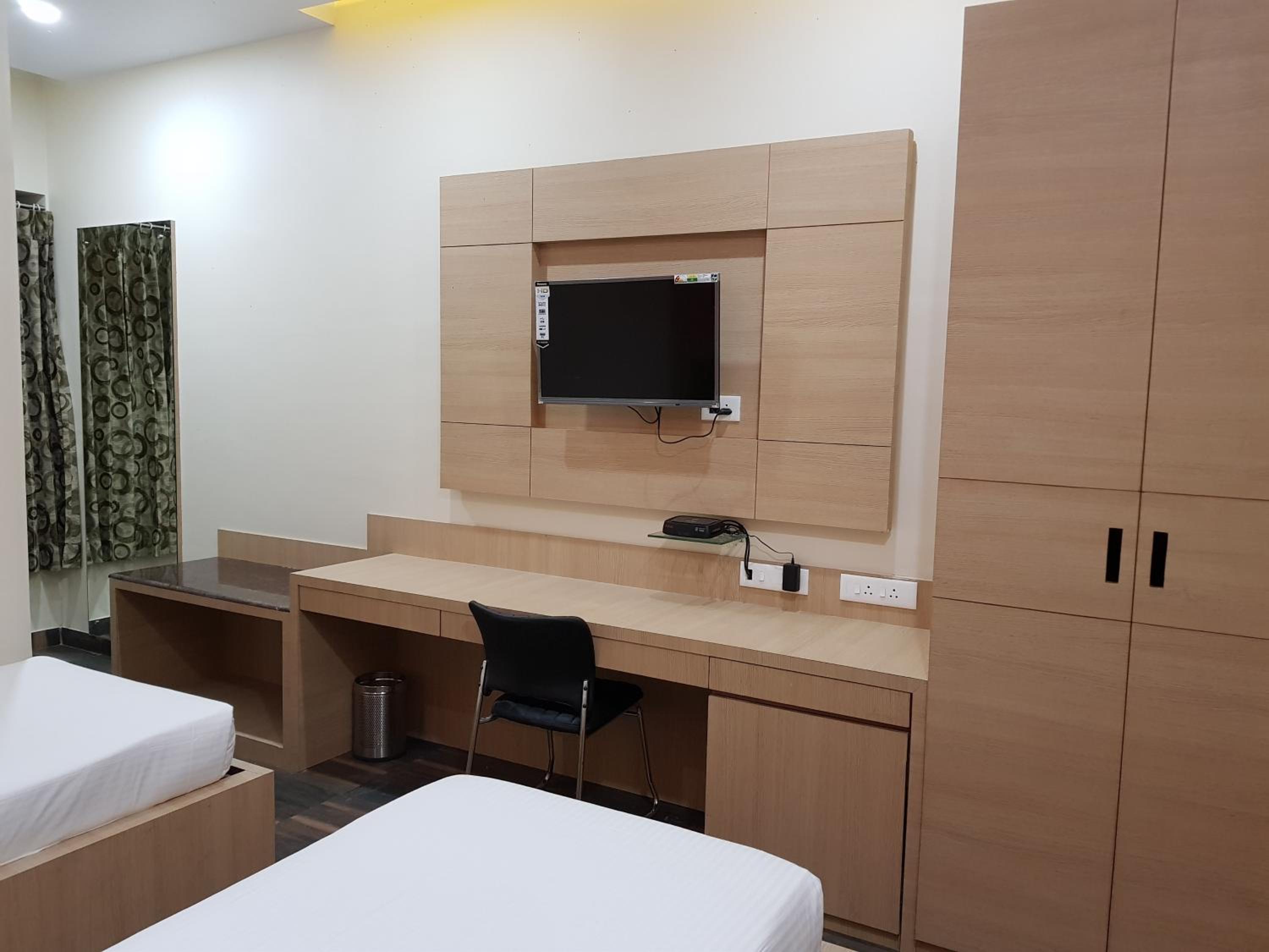 Standard Double Room - Photo 3