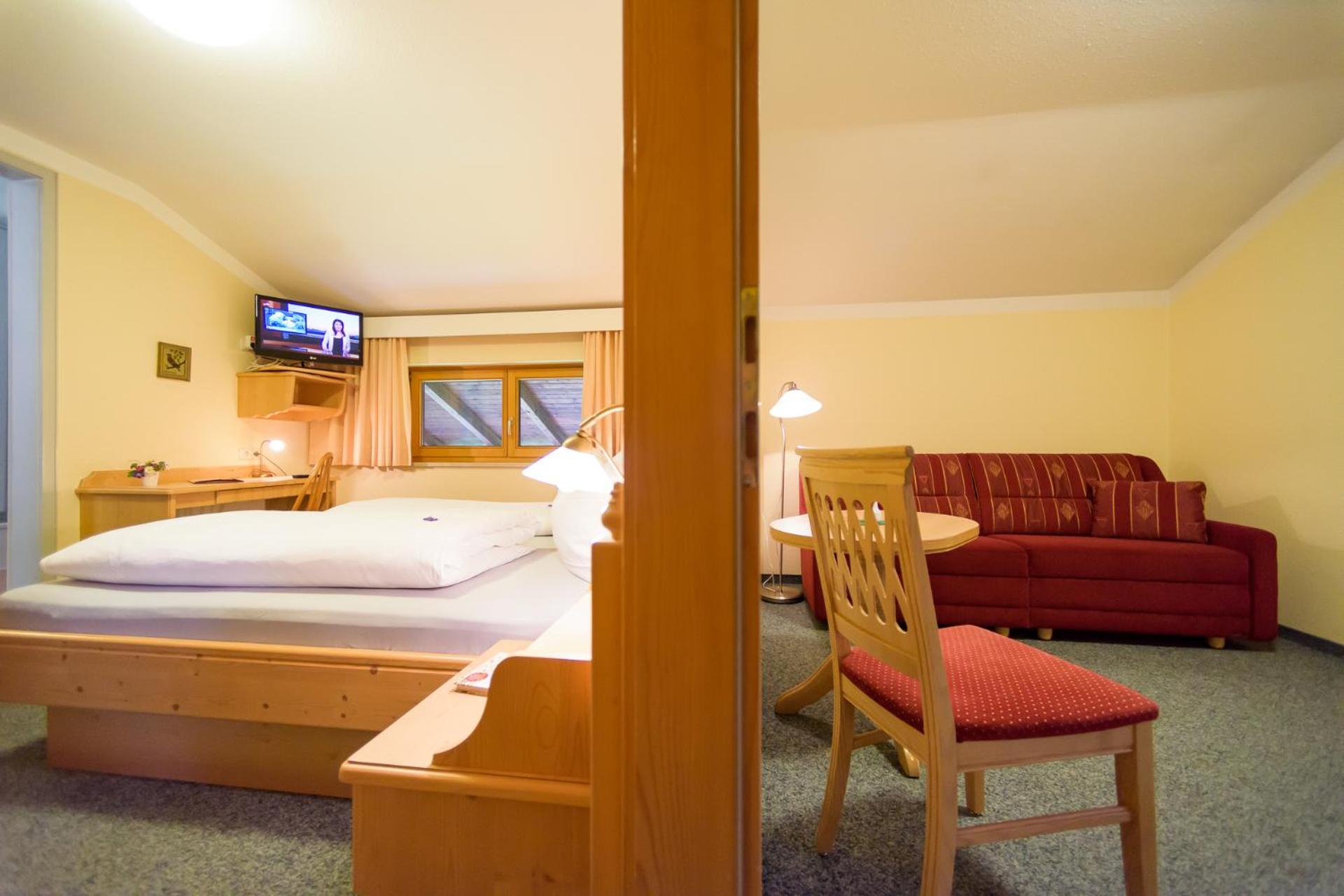 Quadruple Room - Photo 7