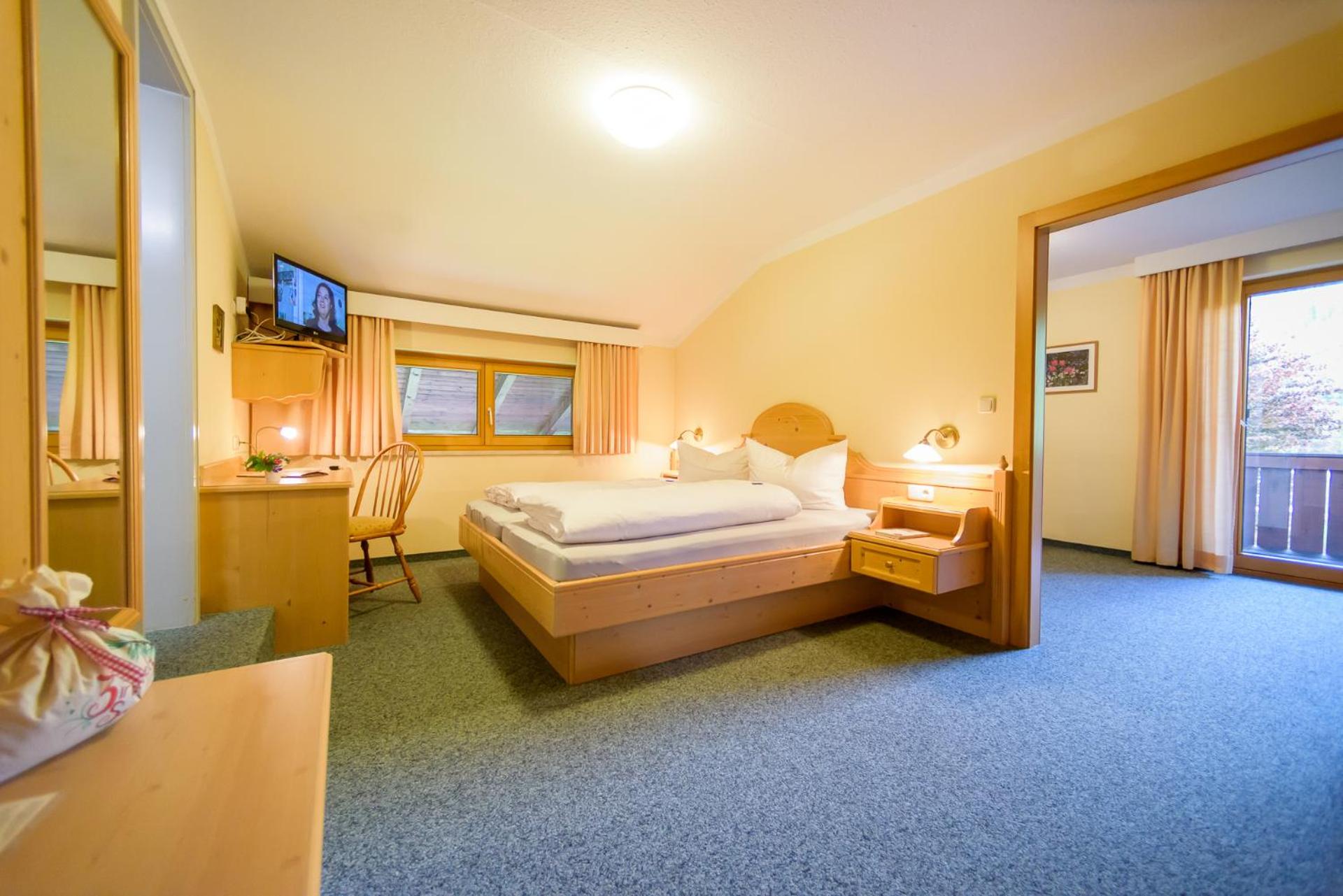 Quadruple Room - Photo 5