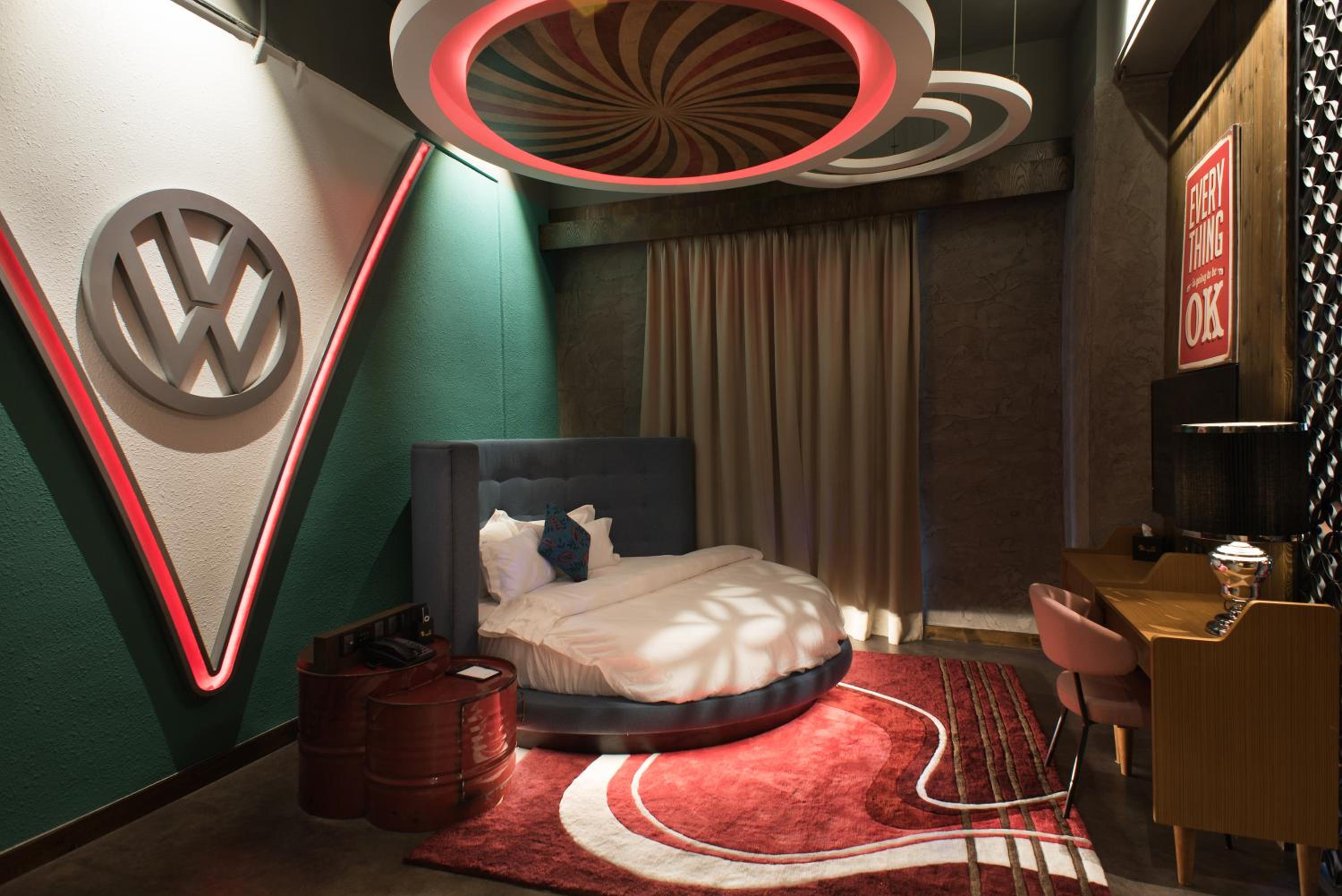 Volkswagen Suite photo 2