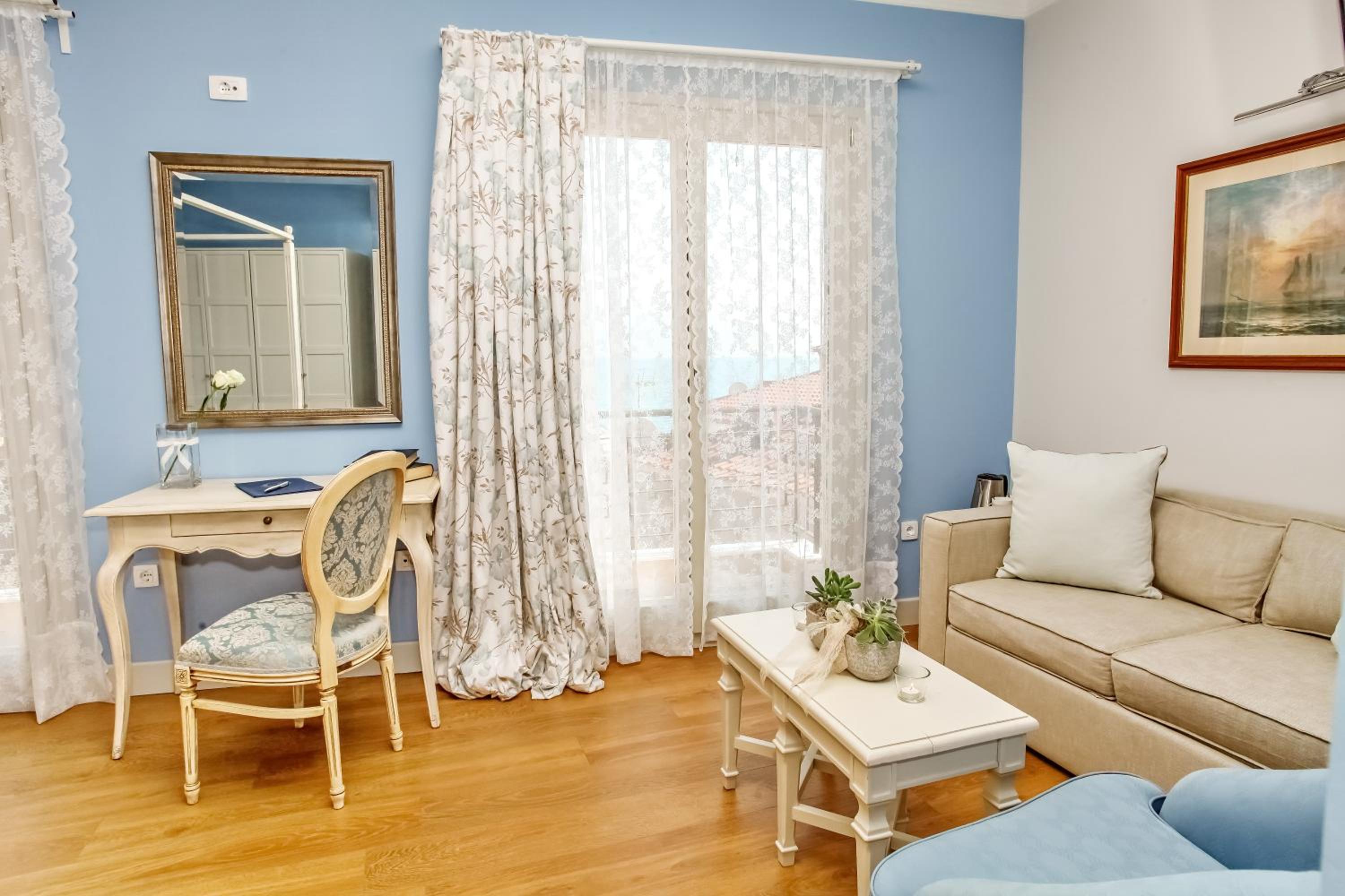 Double Room - Photo 8