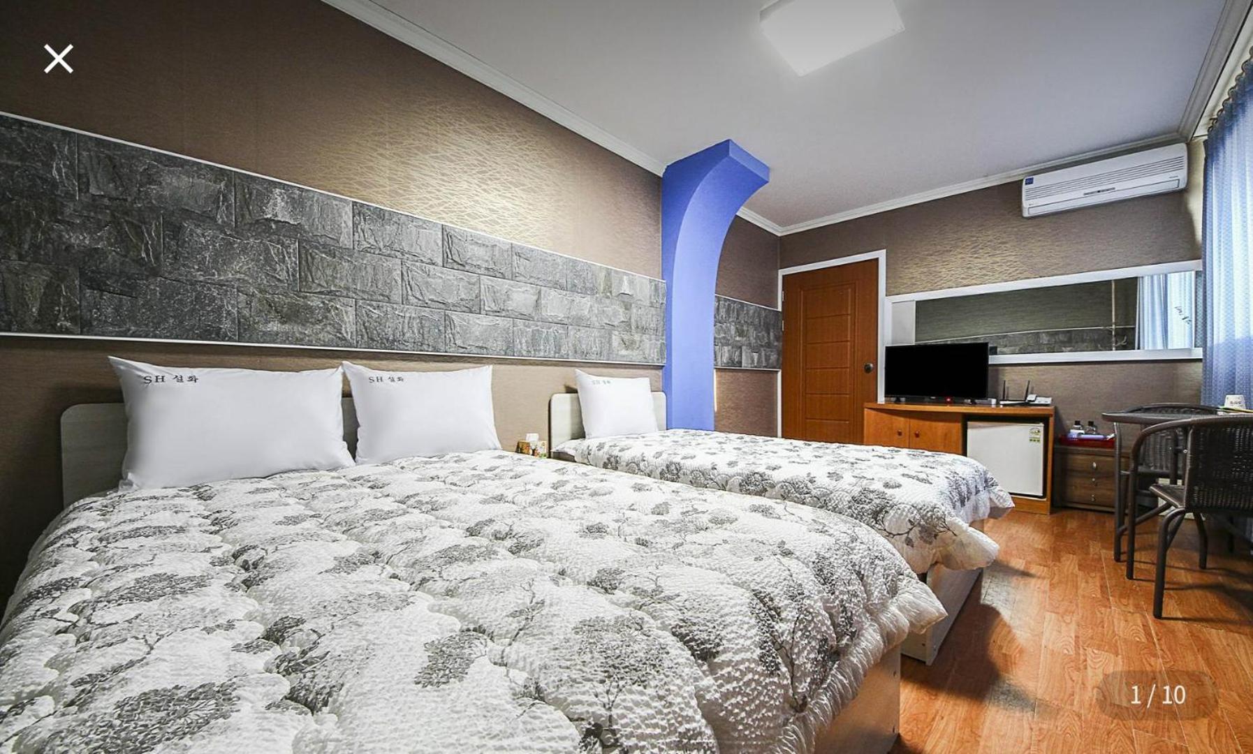 Twin Room - Photo 1