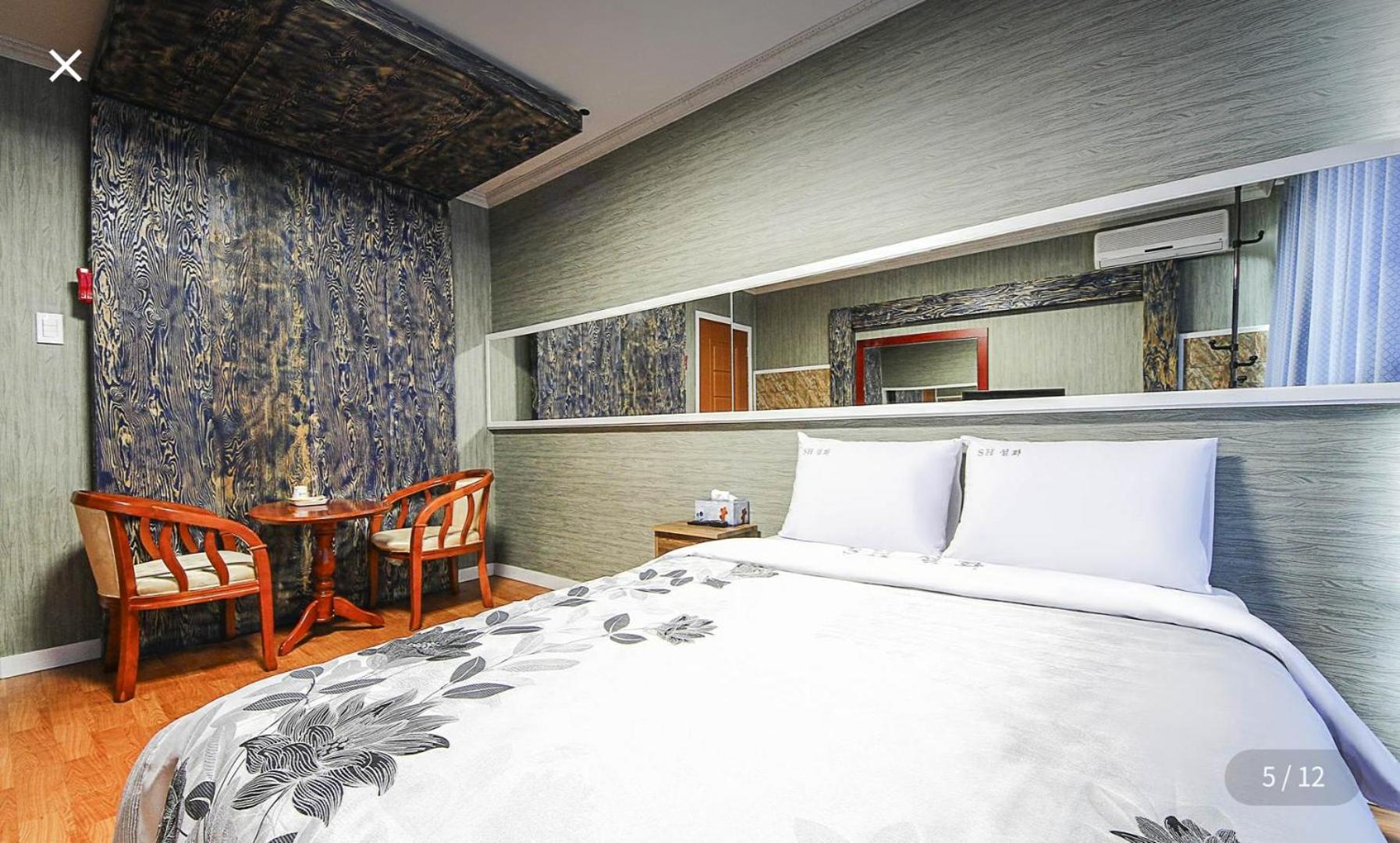 Double Room - Photo 8