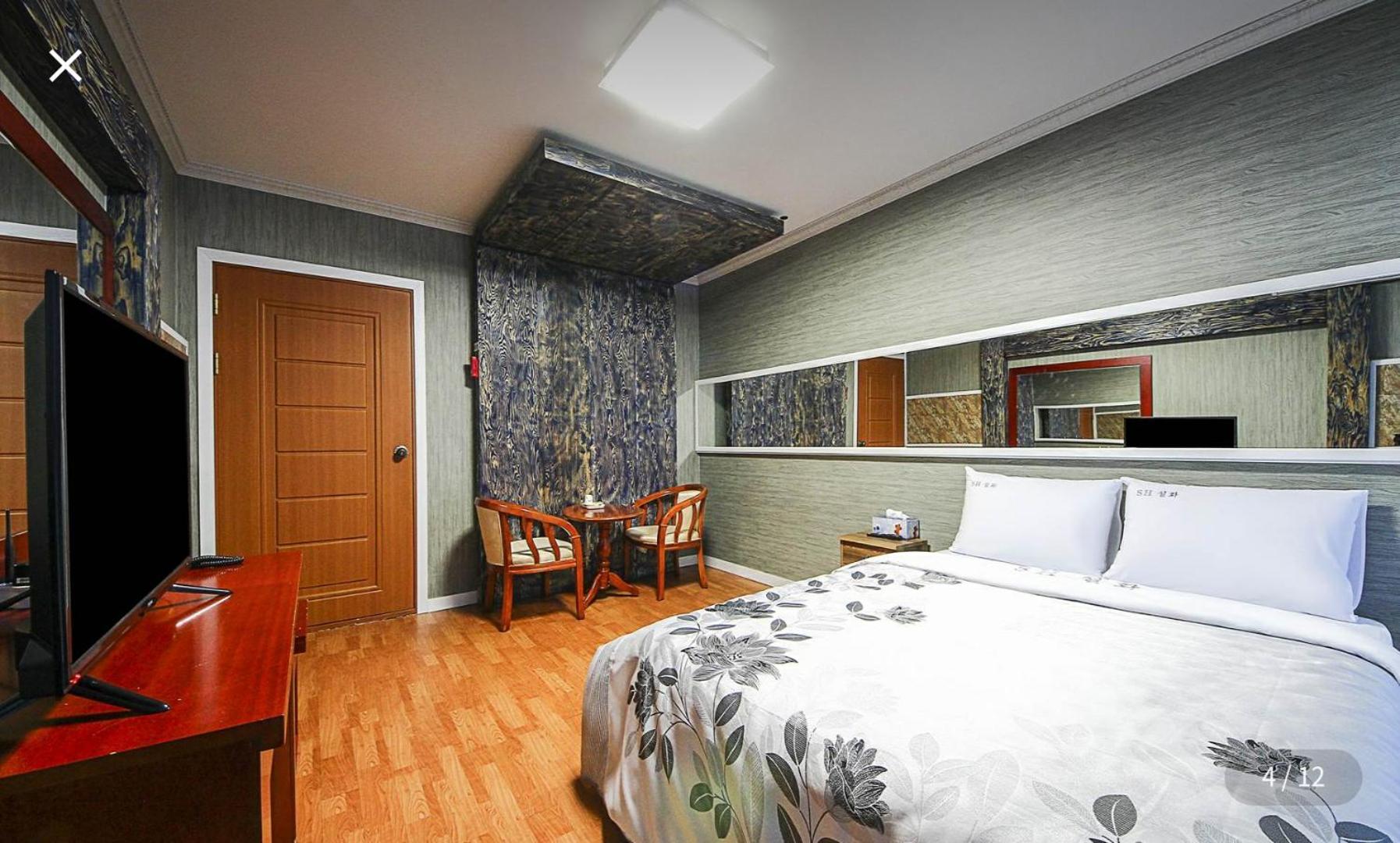 Double Room - Photo 7