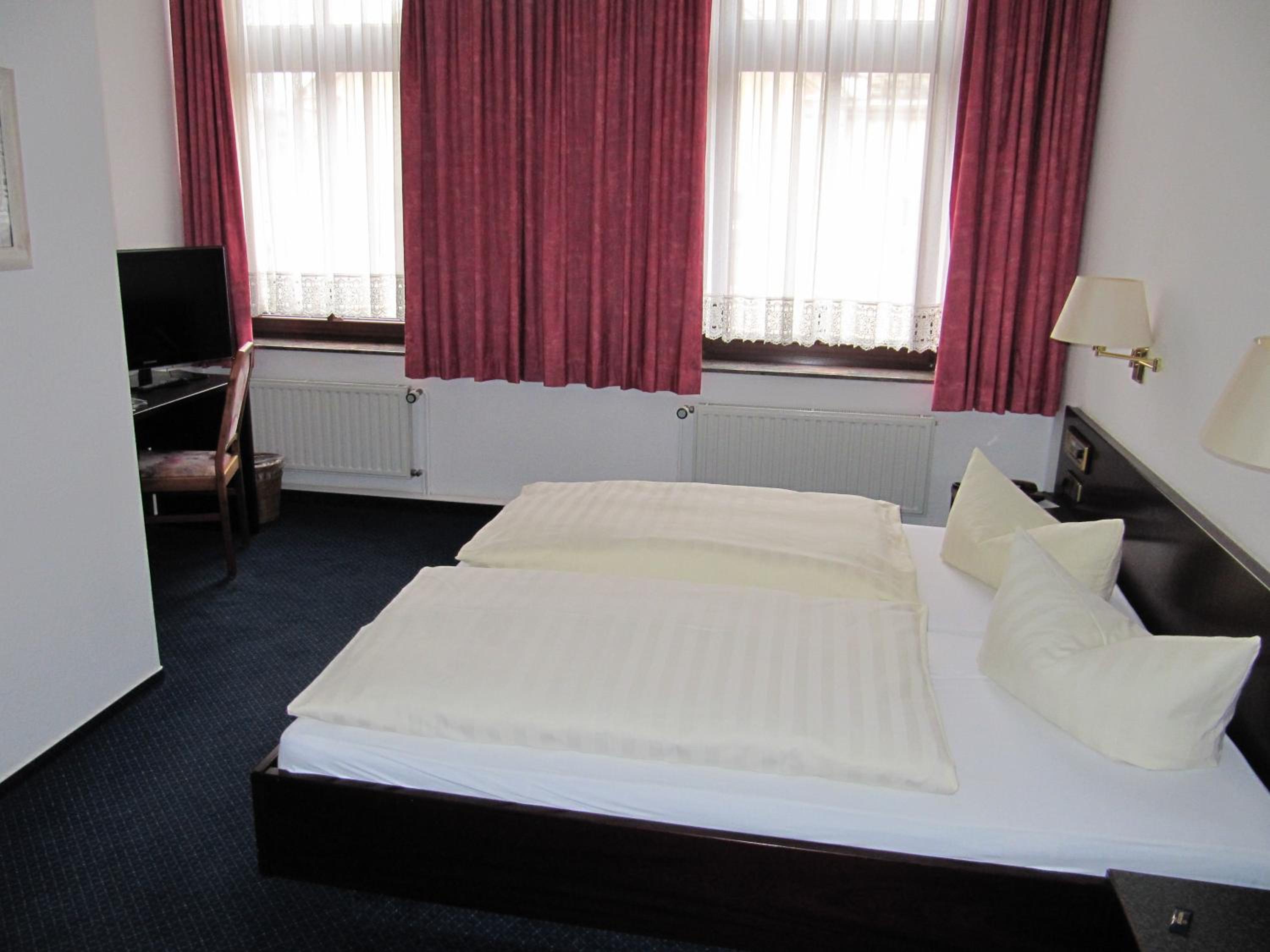 Double or Twin Room - Photo 1