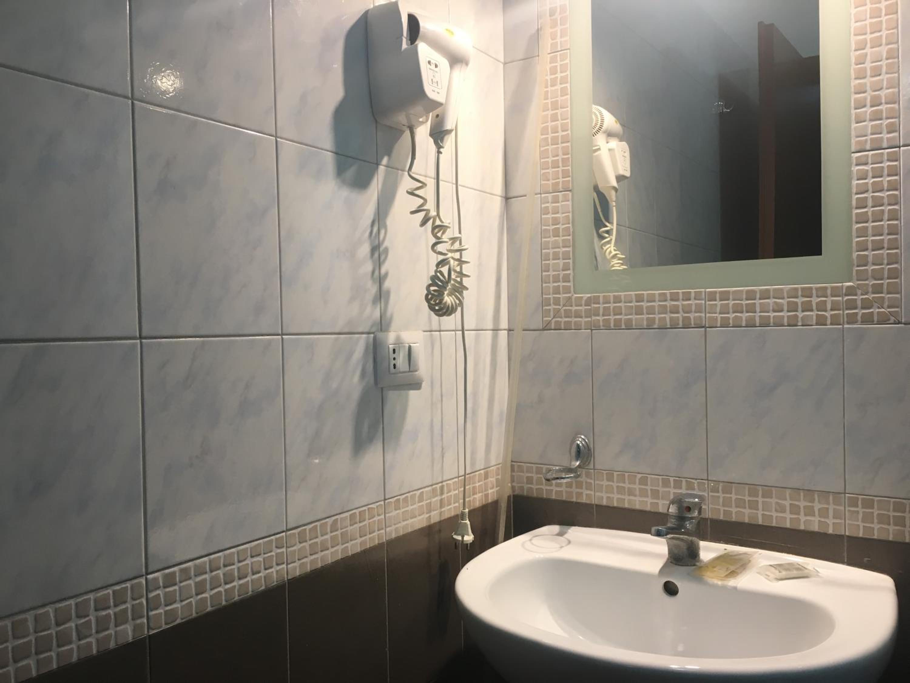 Twin Room with Shared Bathroom photo 2