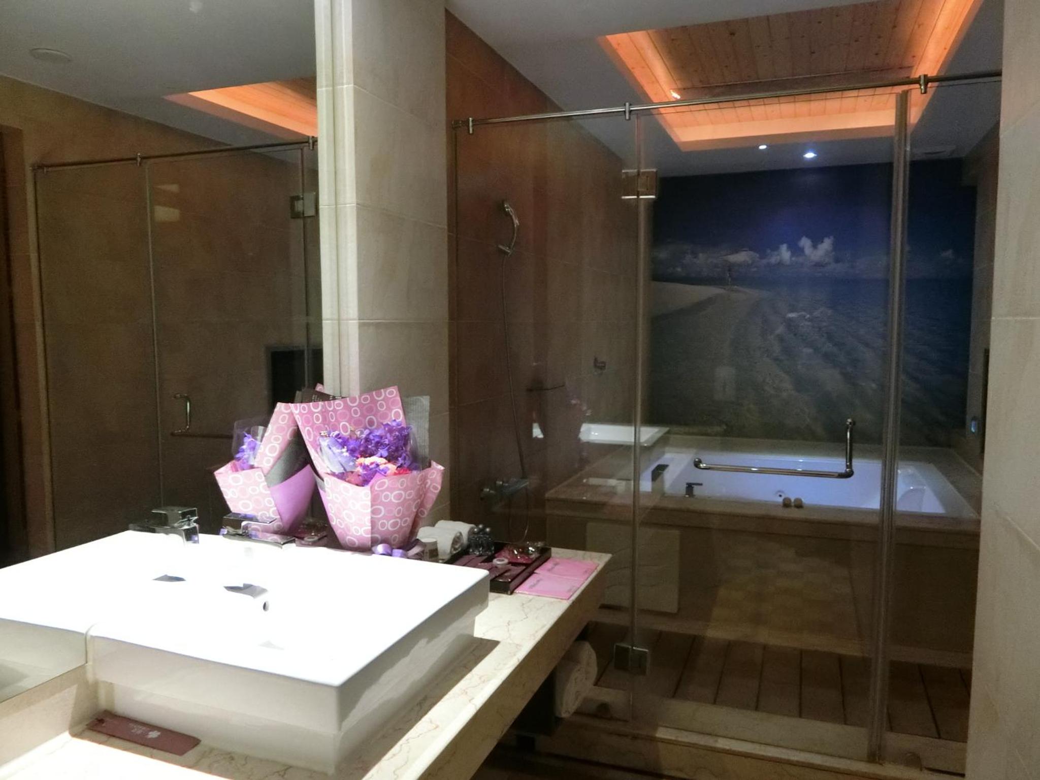 Deluxe Double Room with Bath photo 2