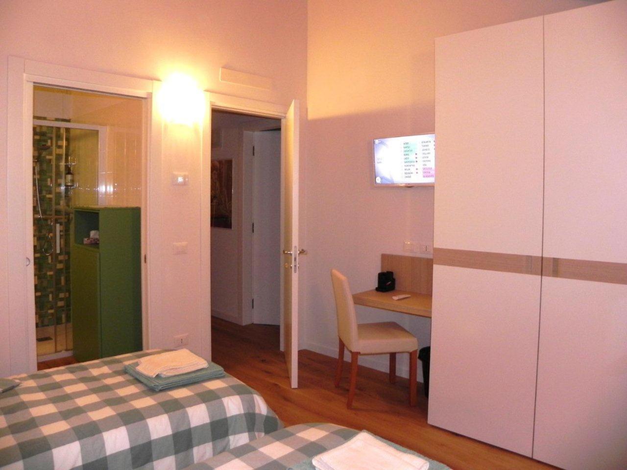 Twin Room - Photo 14