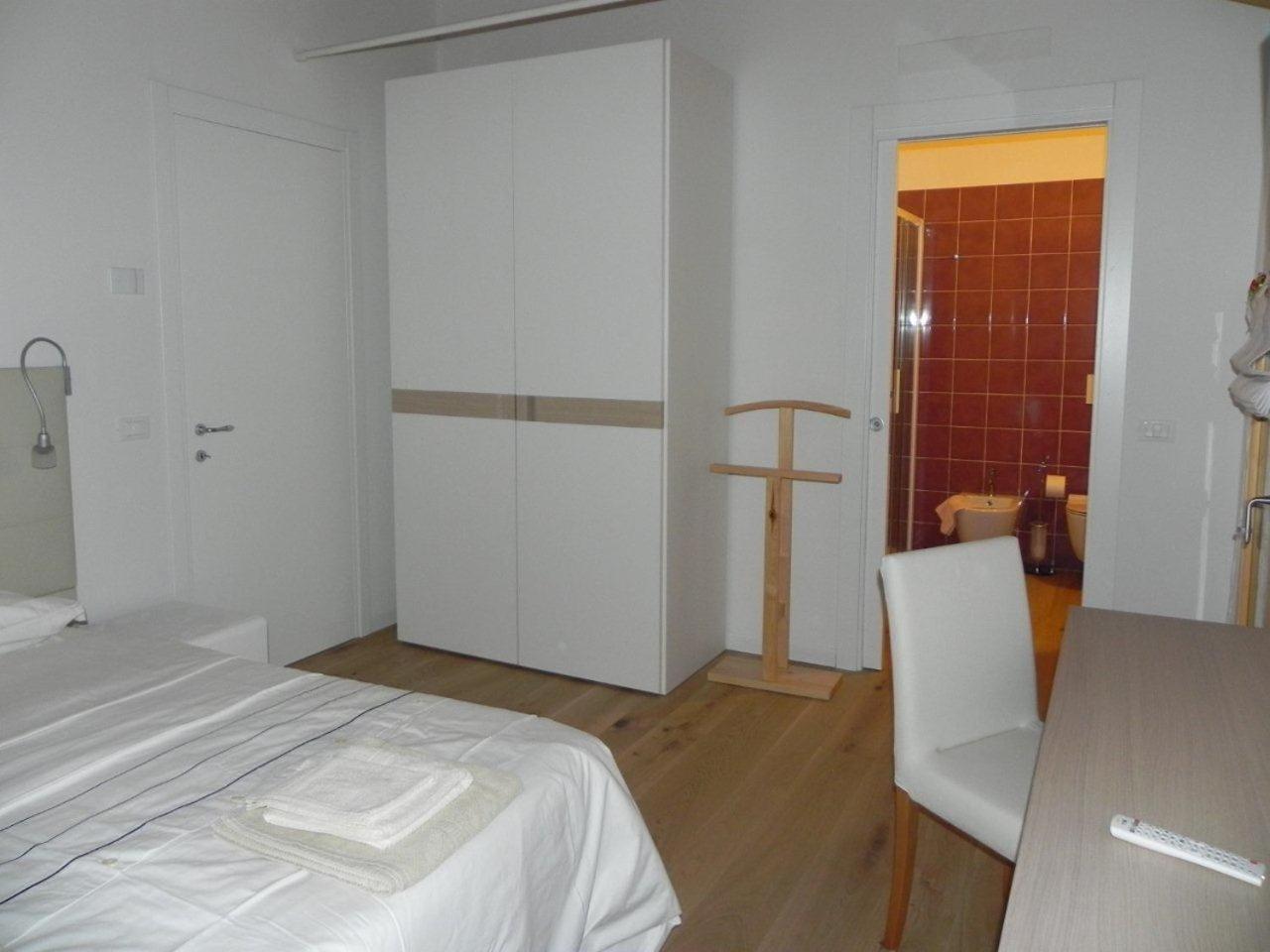 Double Room - Photo 17