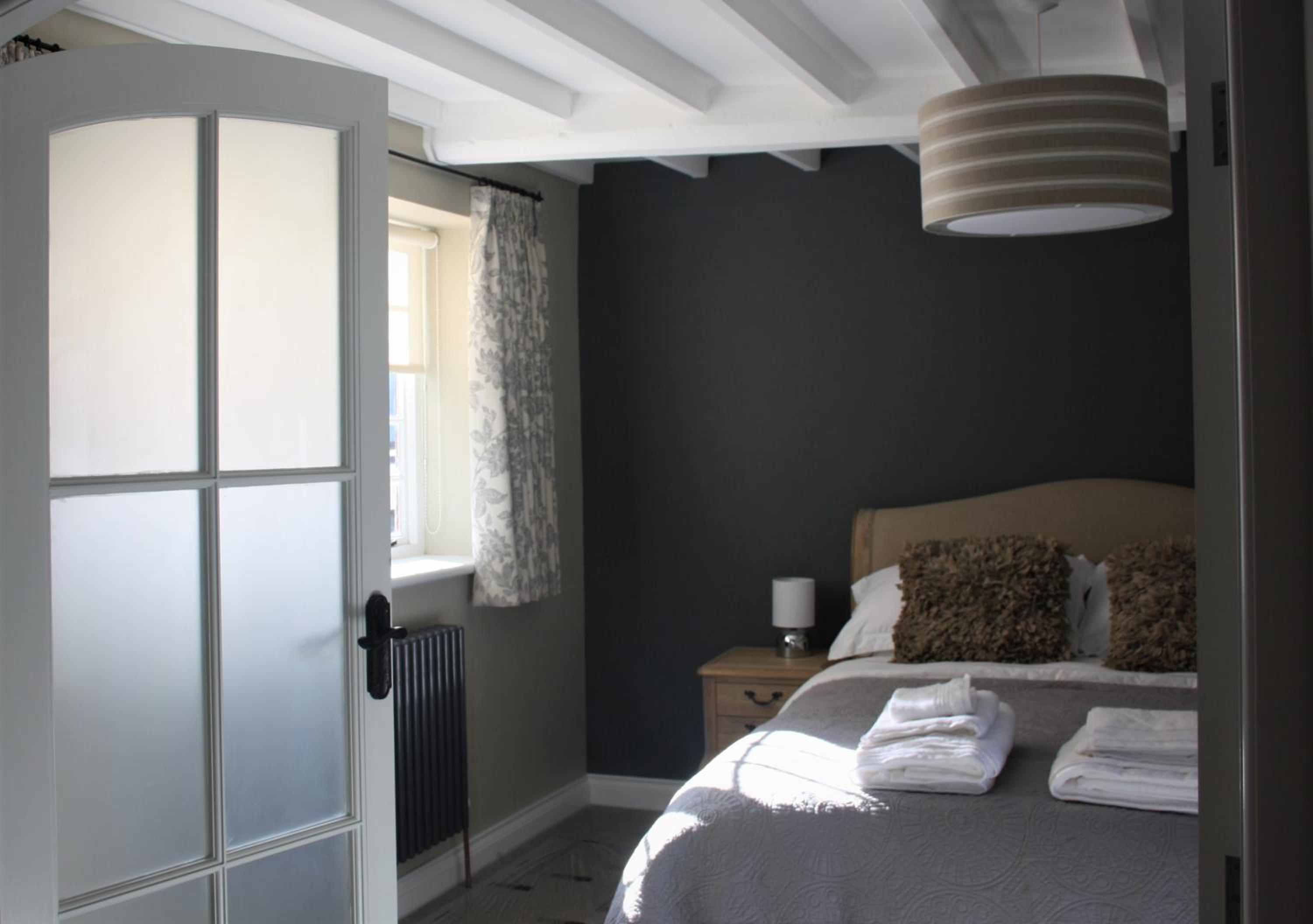 Deluxe Double Room with Bath photo 3