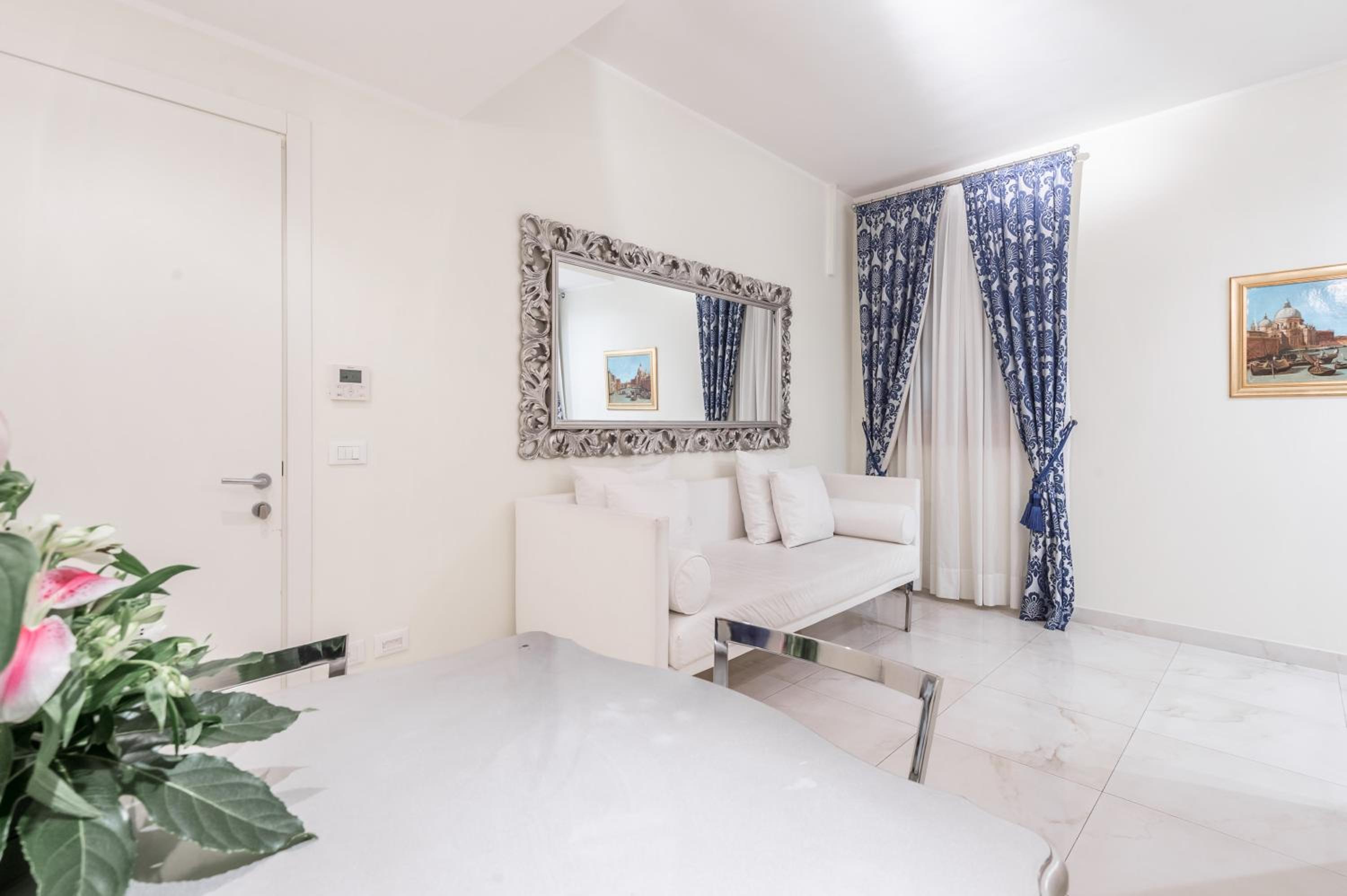  Standard One-Bedroom Apartment photo 3