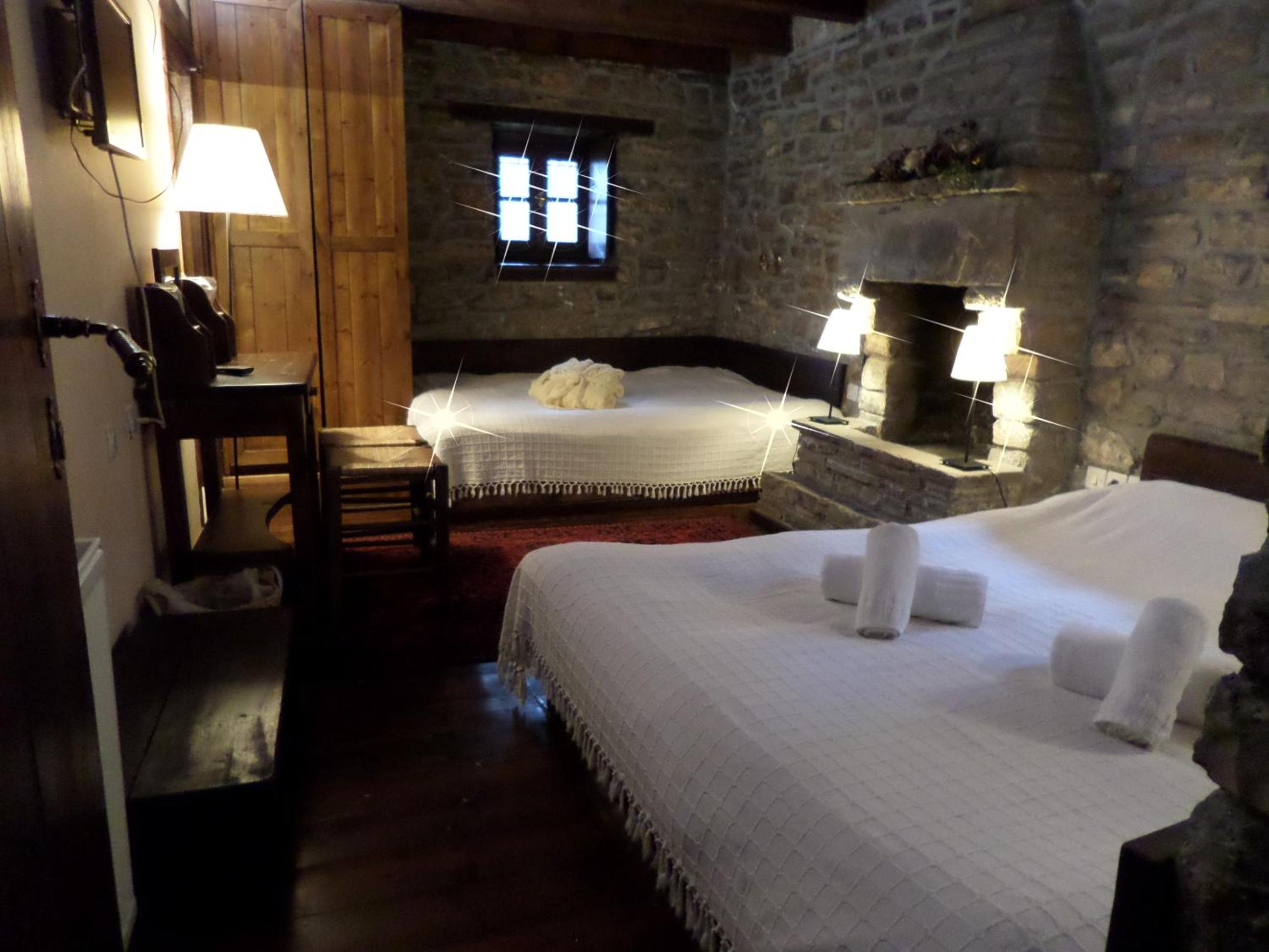 Quadruple Room - Photo 5