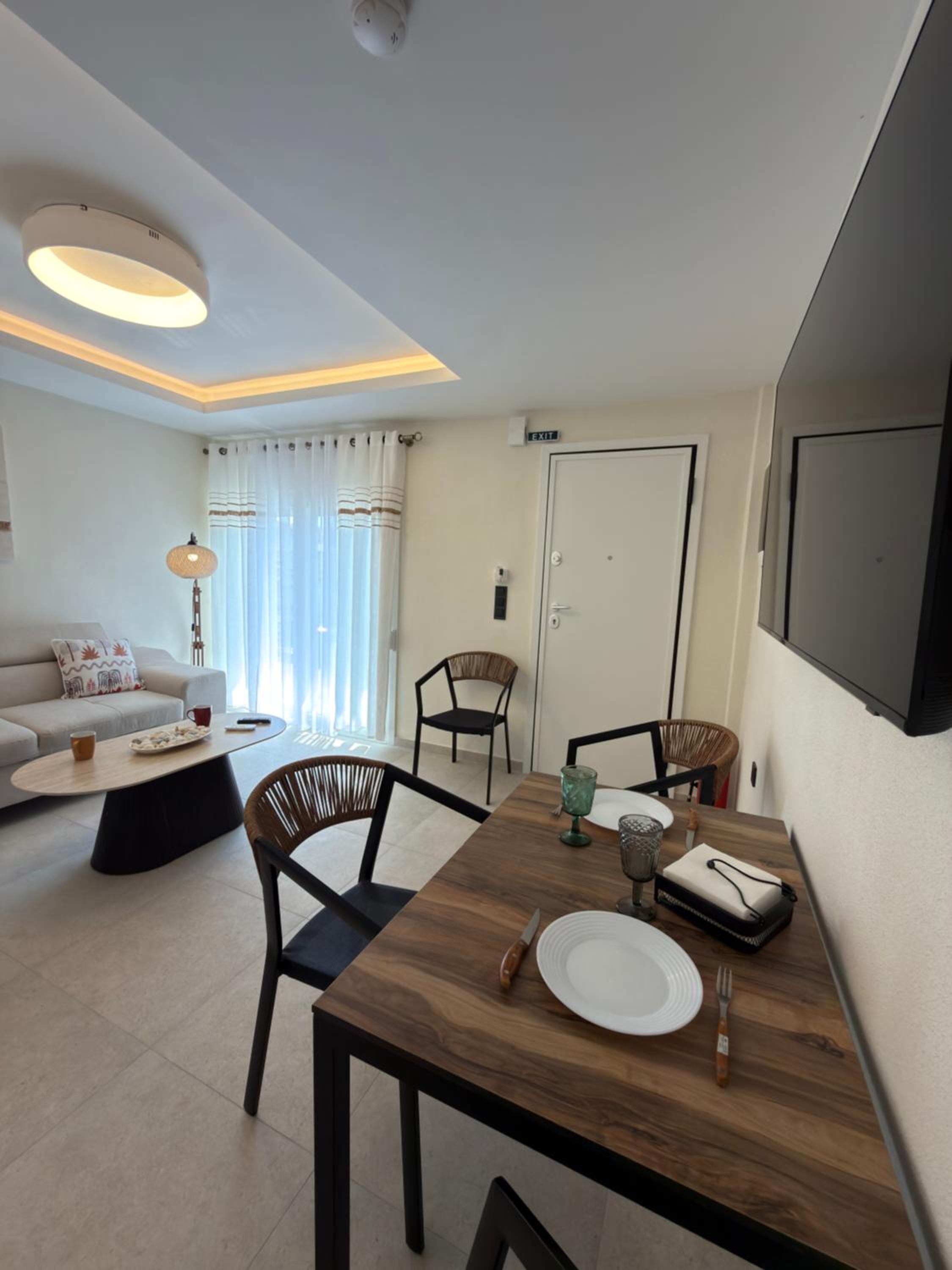 One-Bedroom Apartment with Terrace photo 1