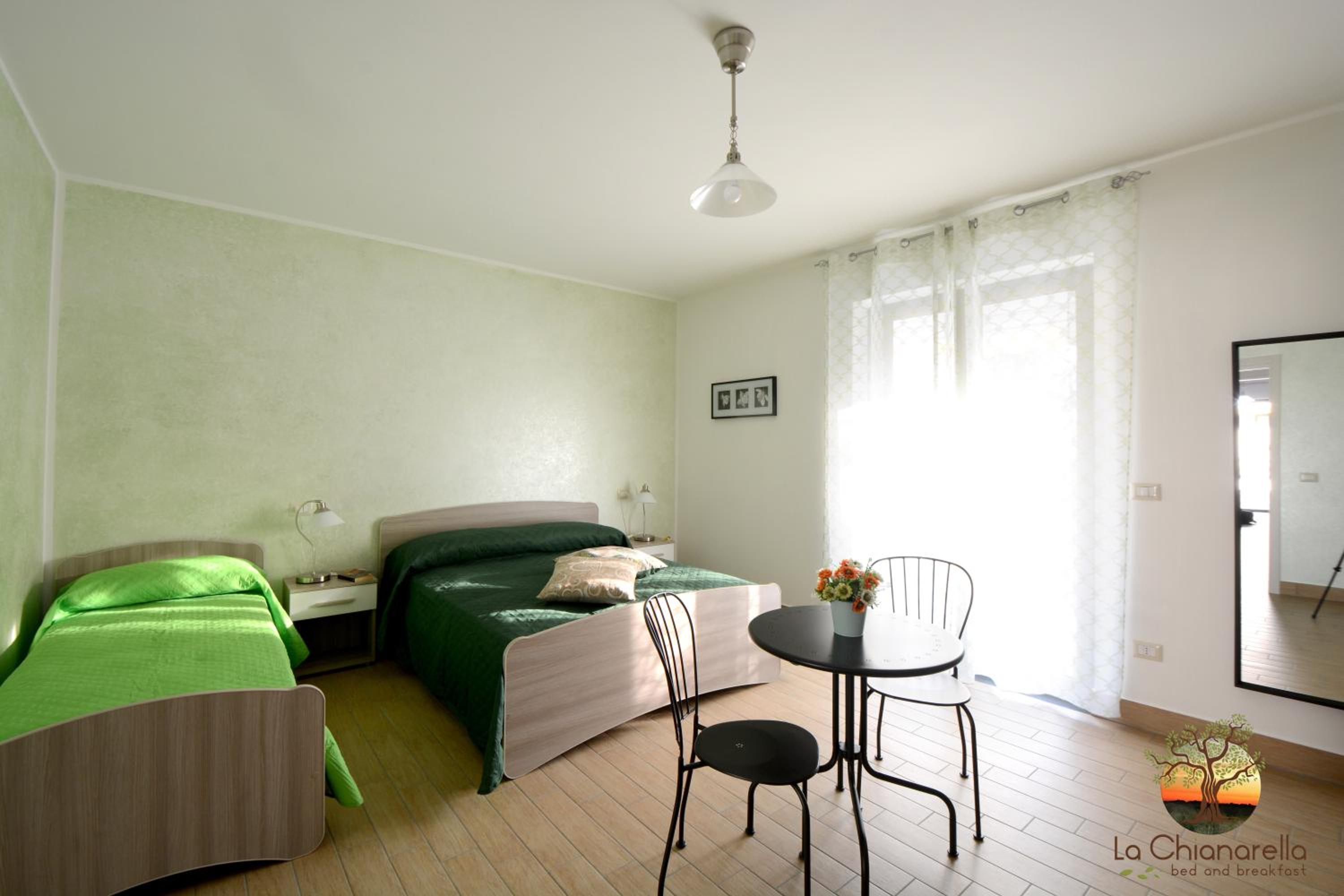 King Room with Balcony photo 3