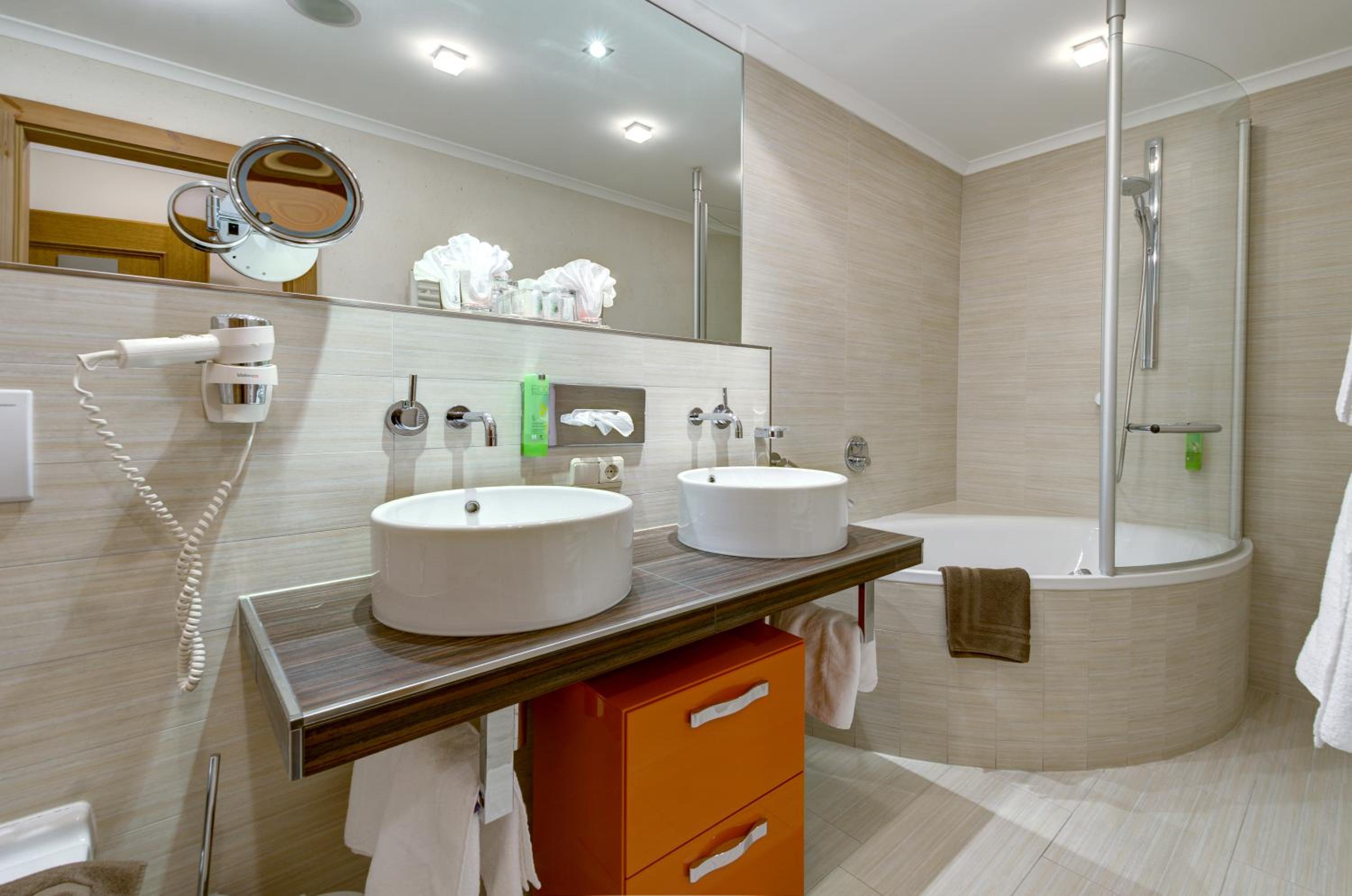 Standard Double Room Without Balcony - Photo 4