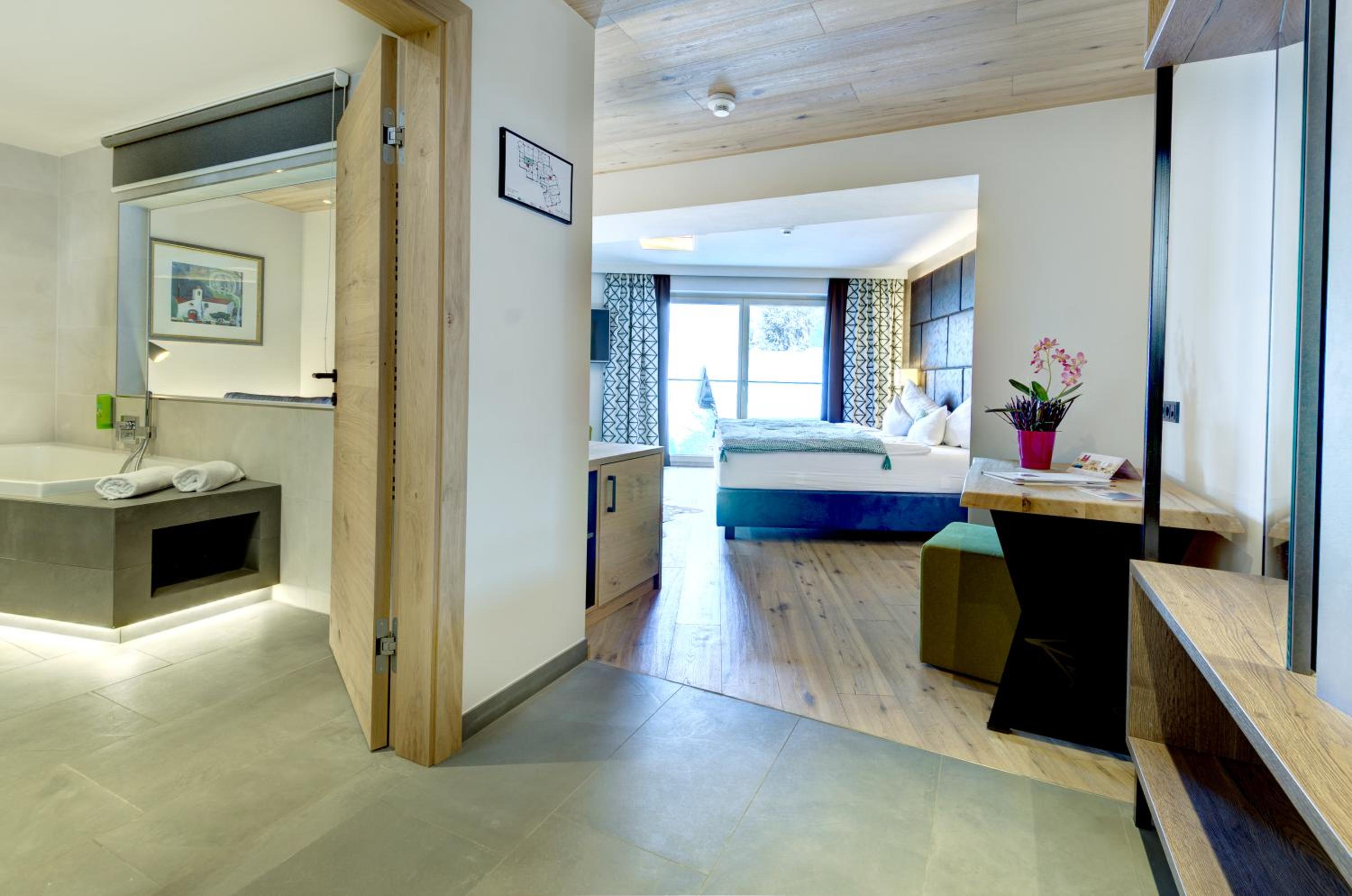 Deluxe Suite photo 2