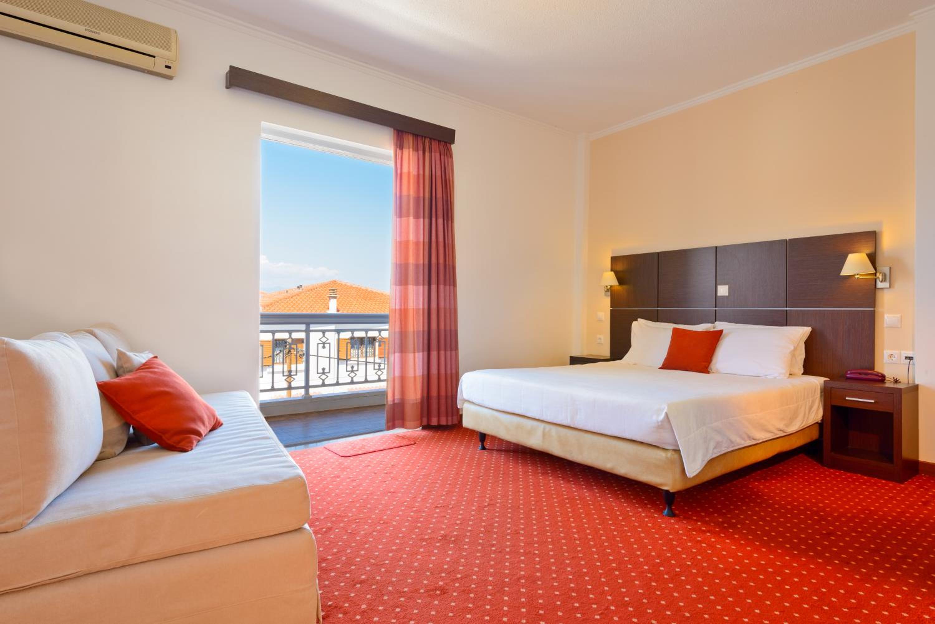 Large Double Room photo 3