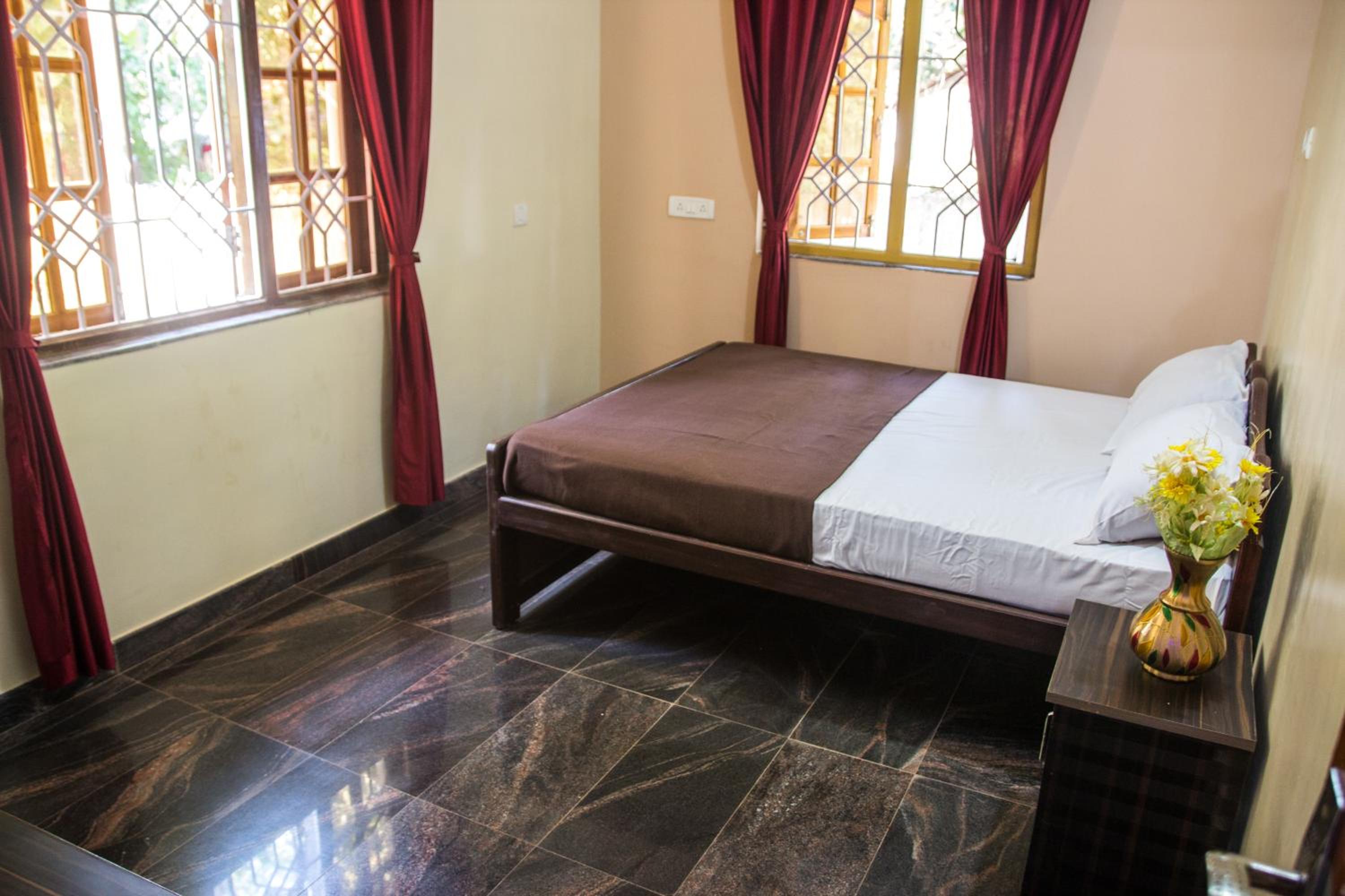 Three-Bedroom House photo 2