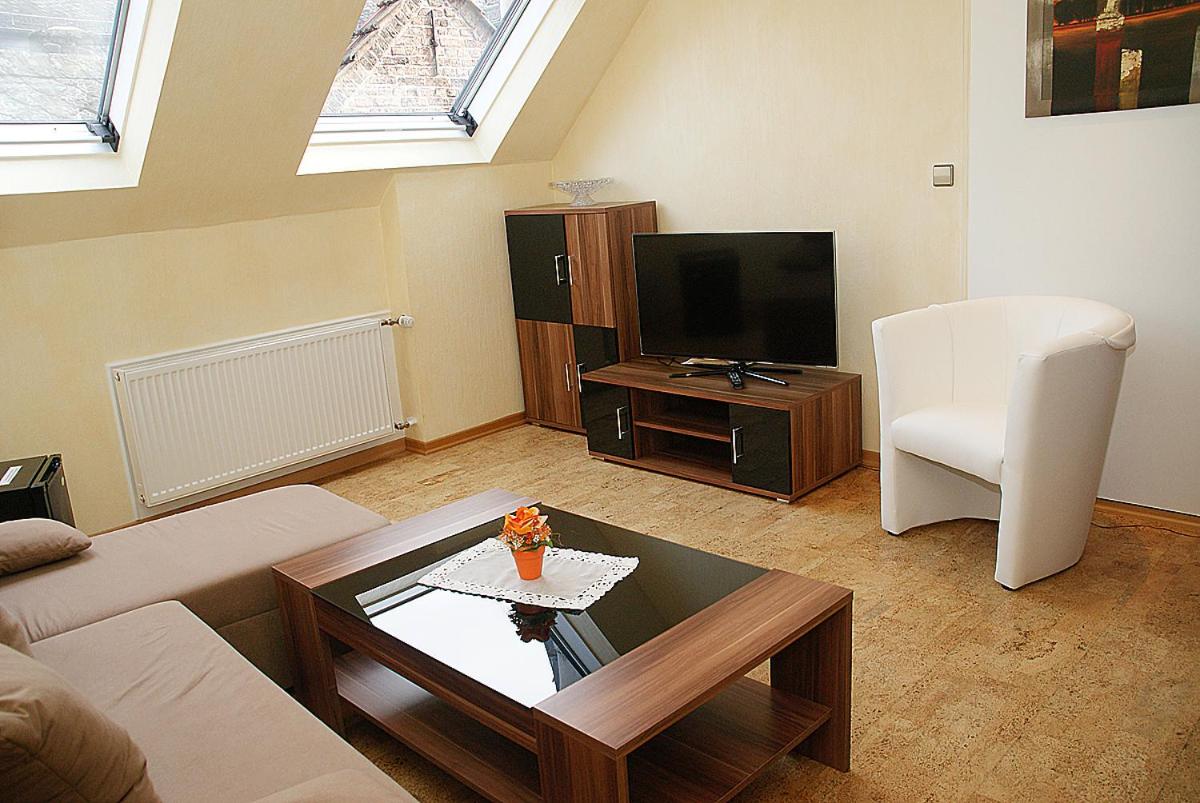 Family Room - Photo 1