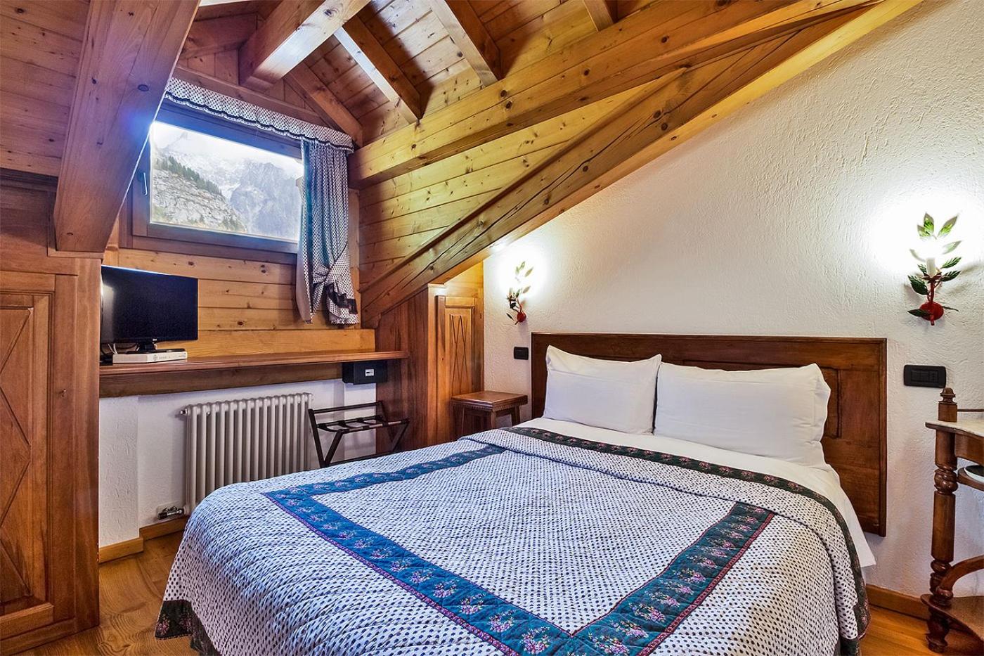 Double Room - Photo 1