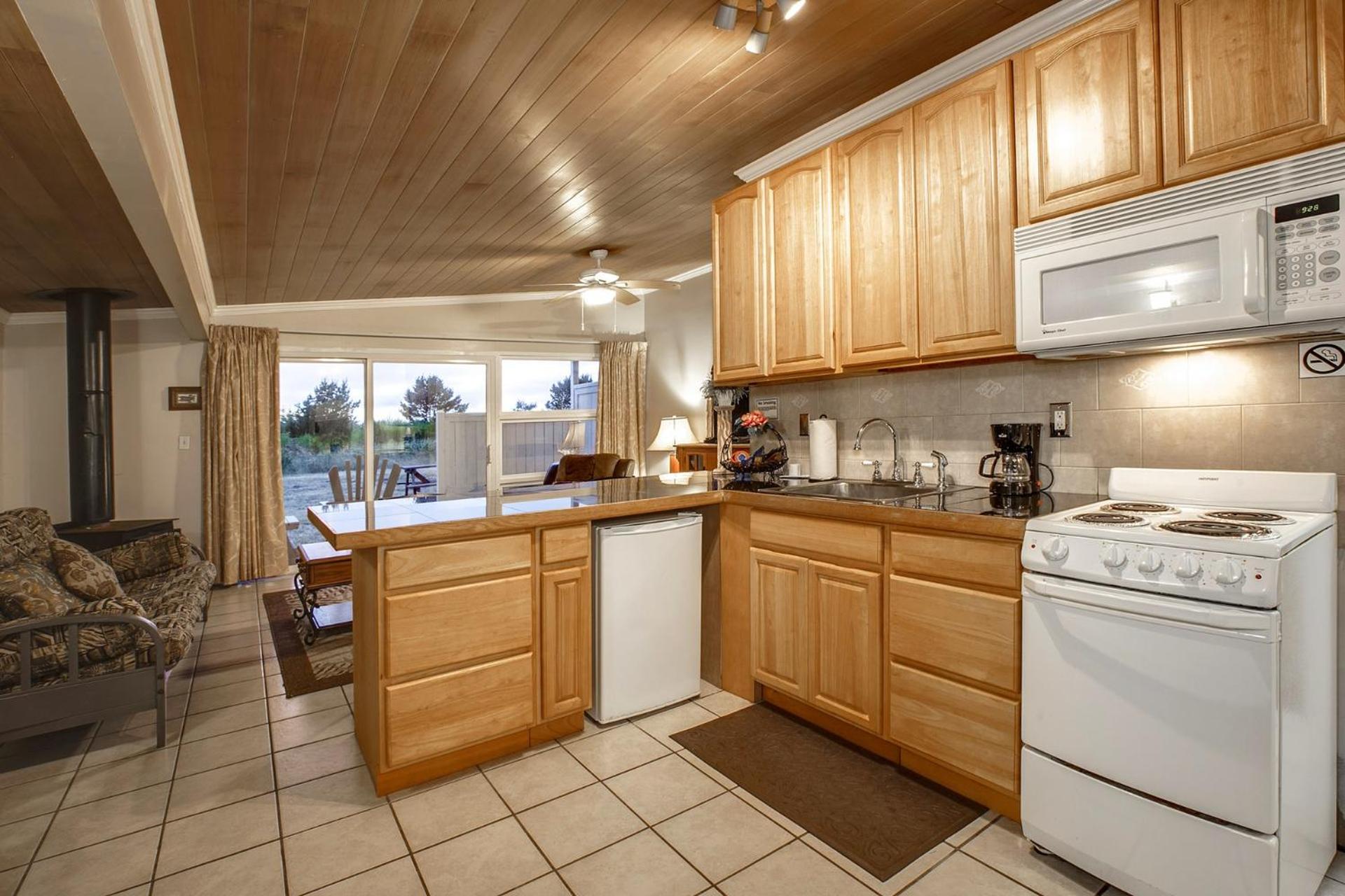 One-Bedroom Bungalow photo 2