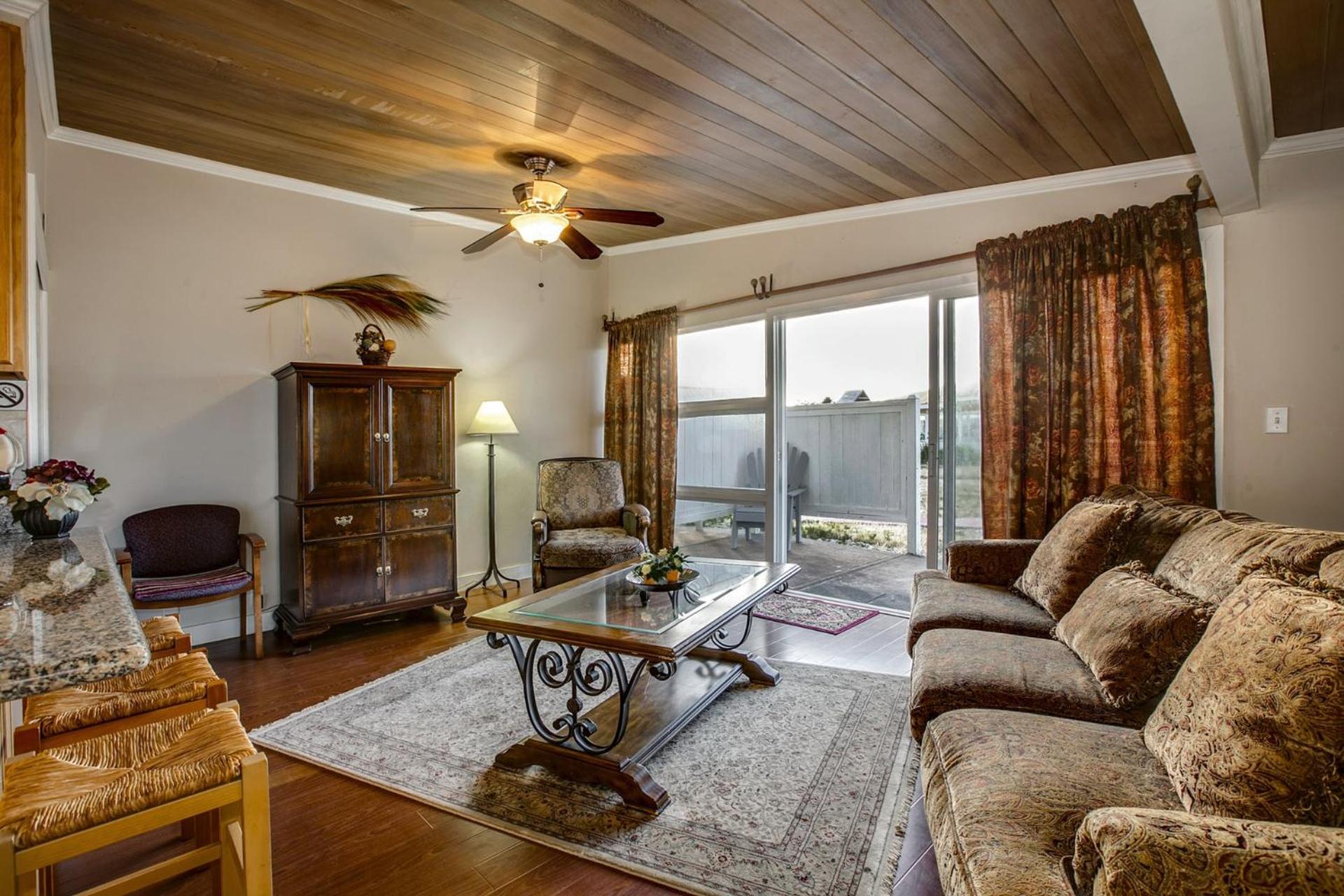 One-Bedroom Bungalow photo 3