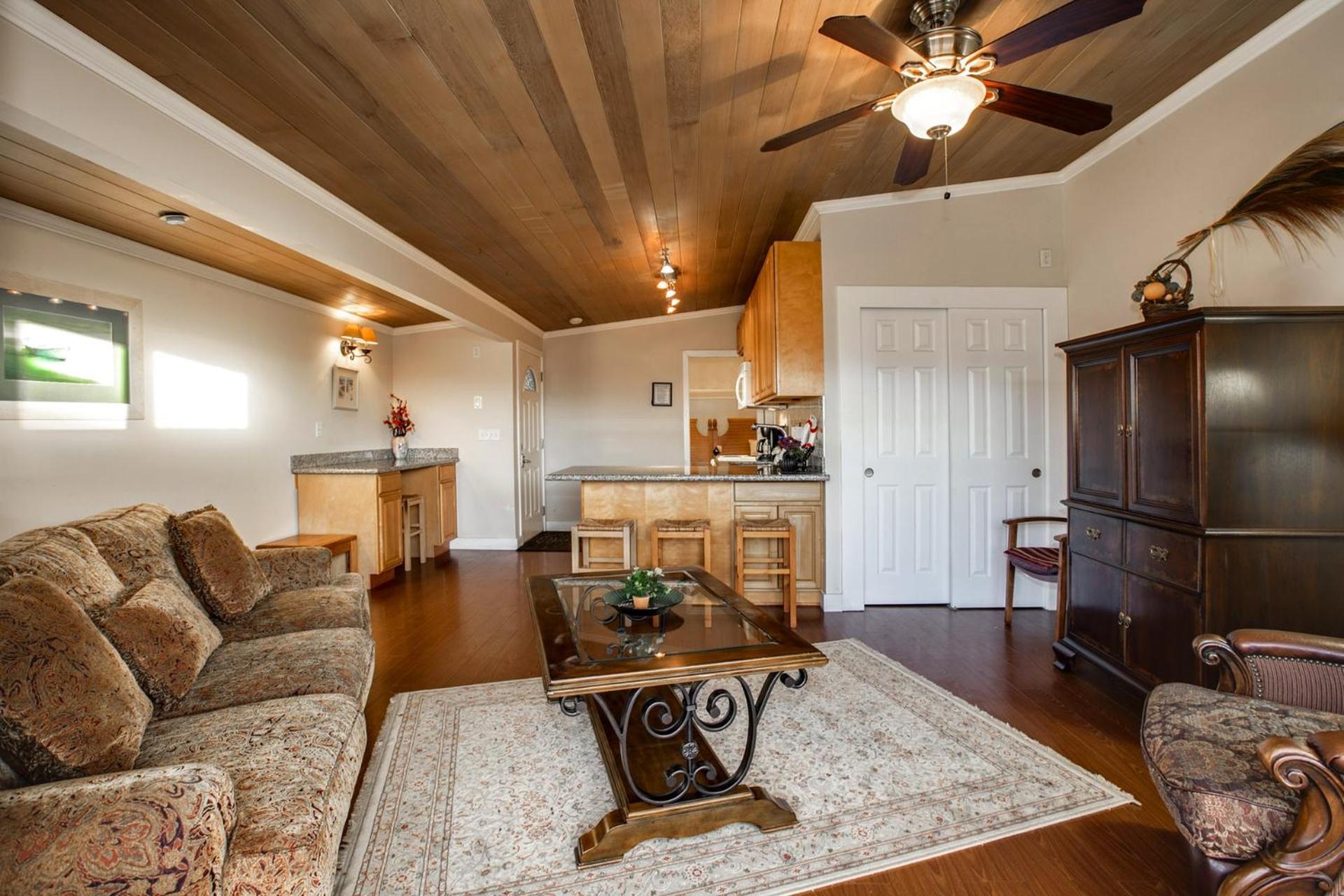 One-Bedroom Bungalow photo 2