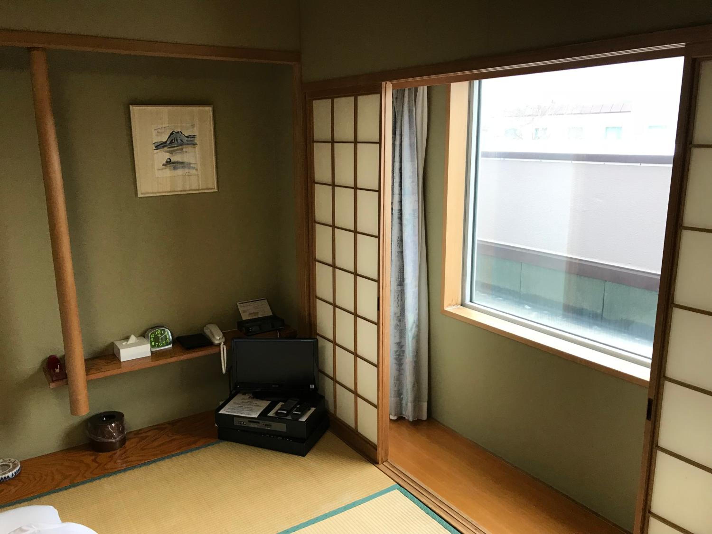 Room with Tatami Area - Smoking photo 2