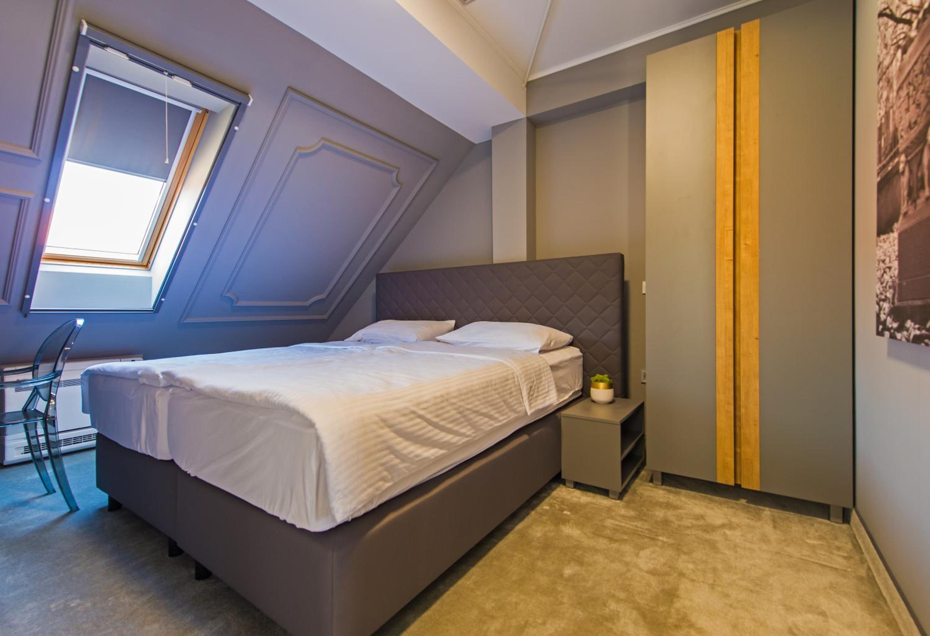 Large Single Room photo 1