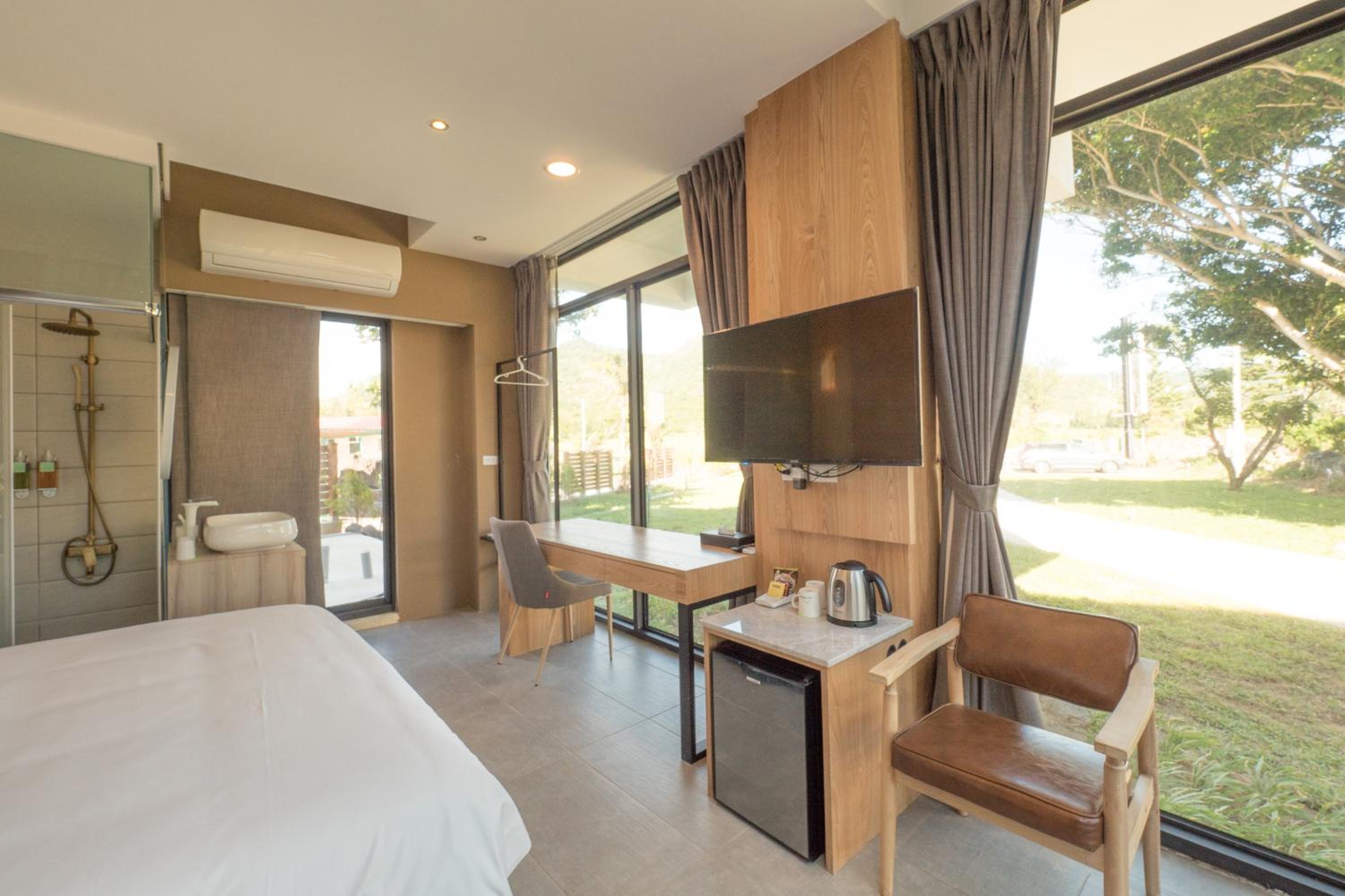 Double Room with Garden View - Photo 2