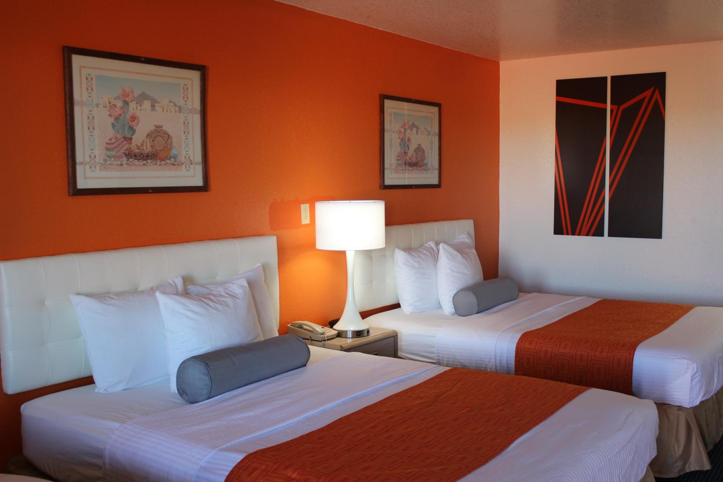 Queen Room with Two Queen Beds - Non-Smoking photo 1
