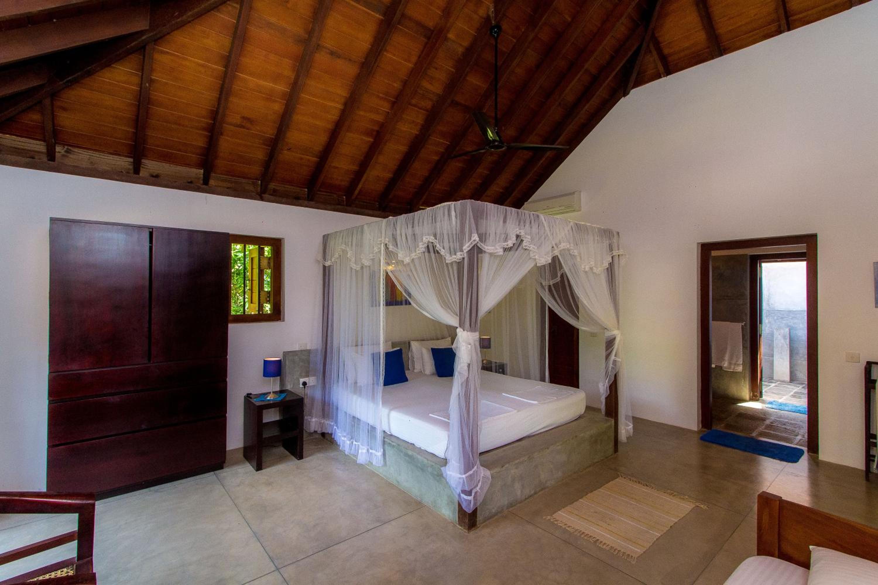 Country House Triple room with A/C