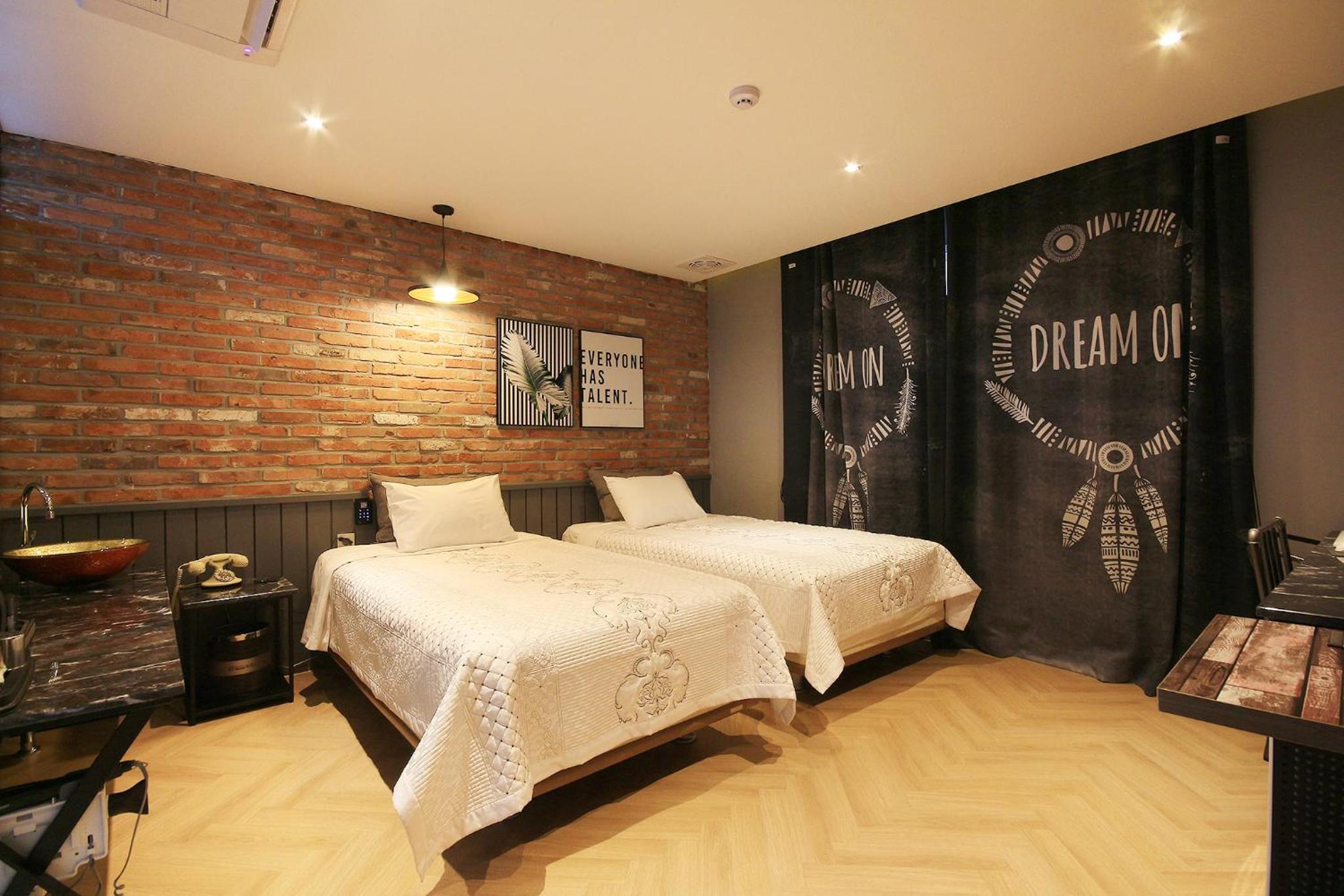 Twin Room photo 1
