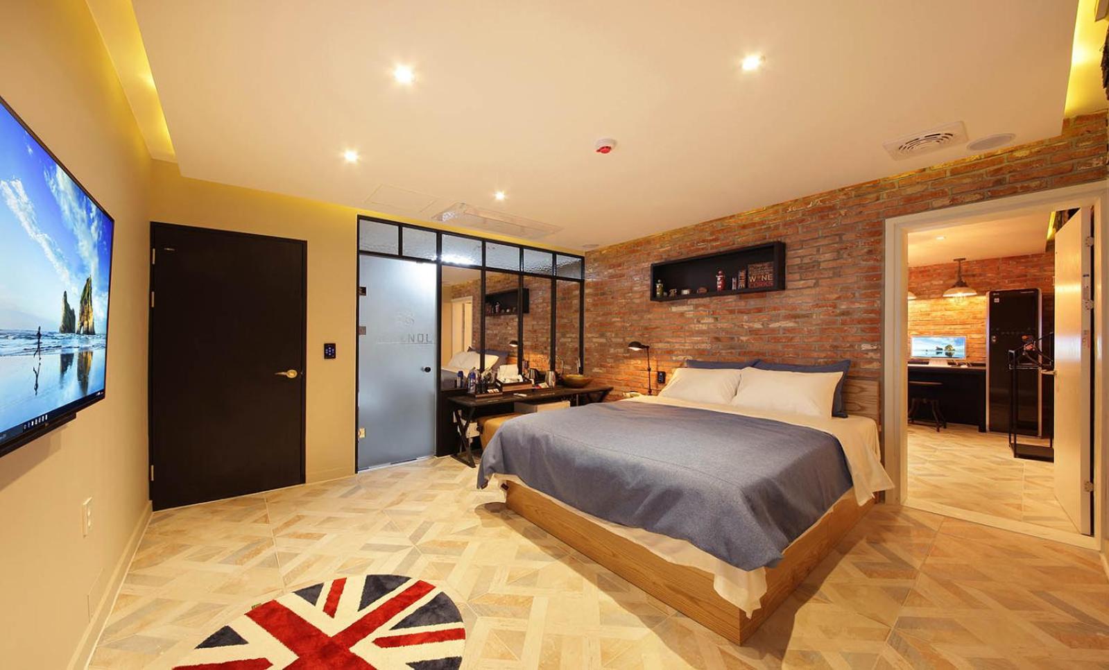 Suite photo 1