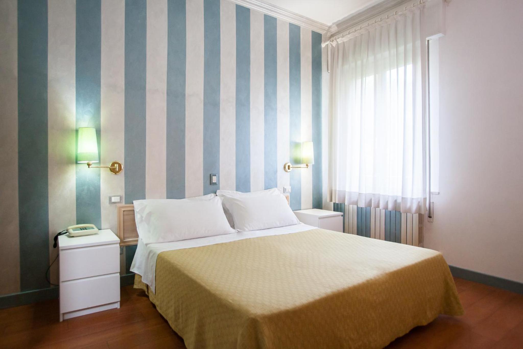 Classic Double or Twin Room - Photo 1
