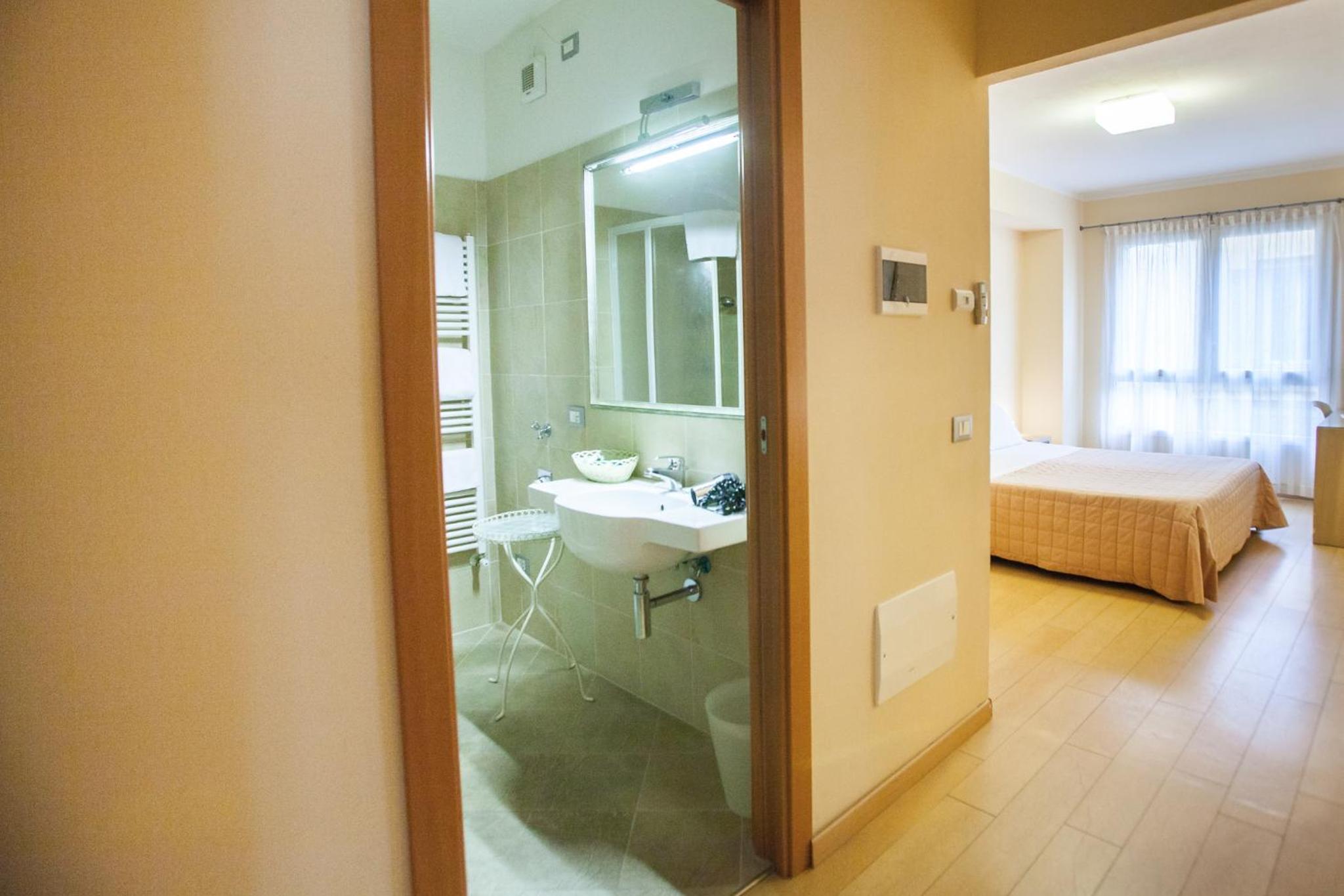 Superior Double or Twin Room - Photo 16