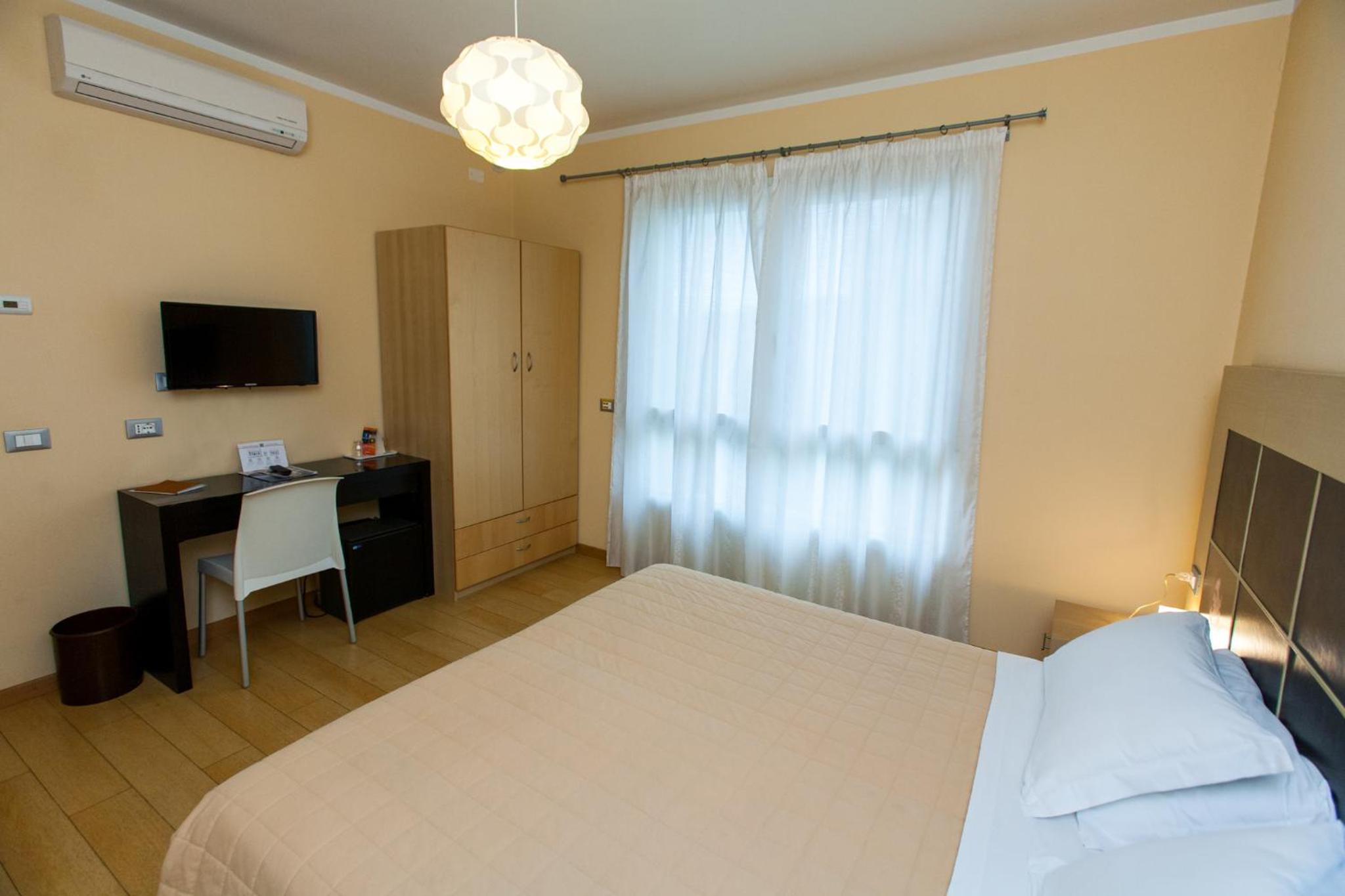 Superior Double or Twin Room - Photo 4