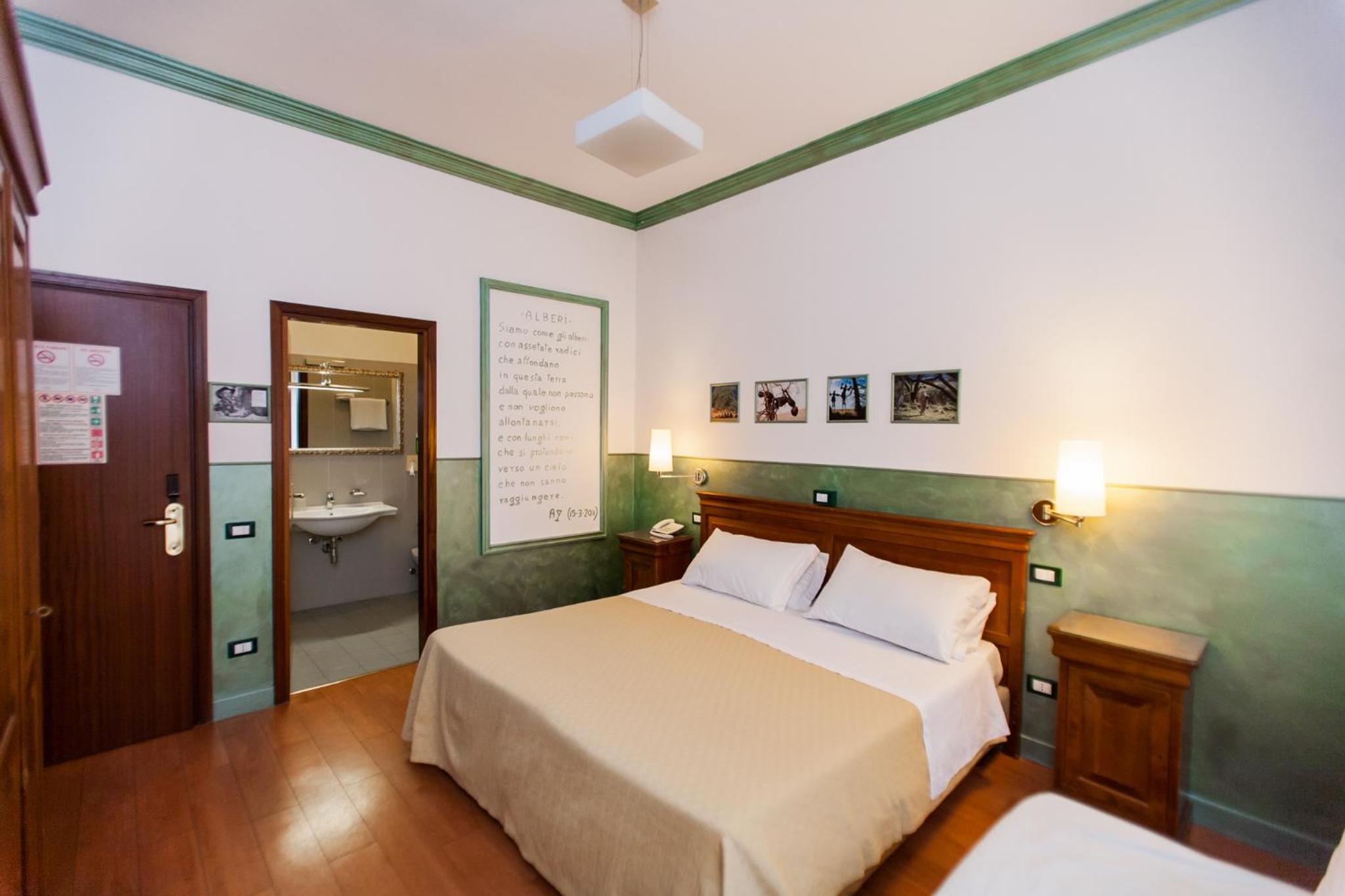 Classic Double or Twin Room - Photo 7