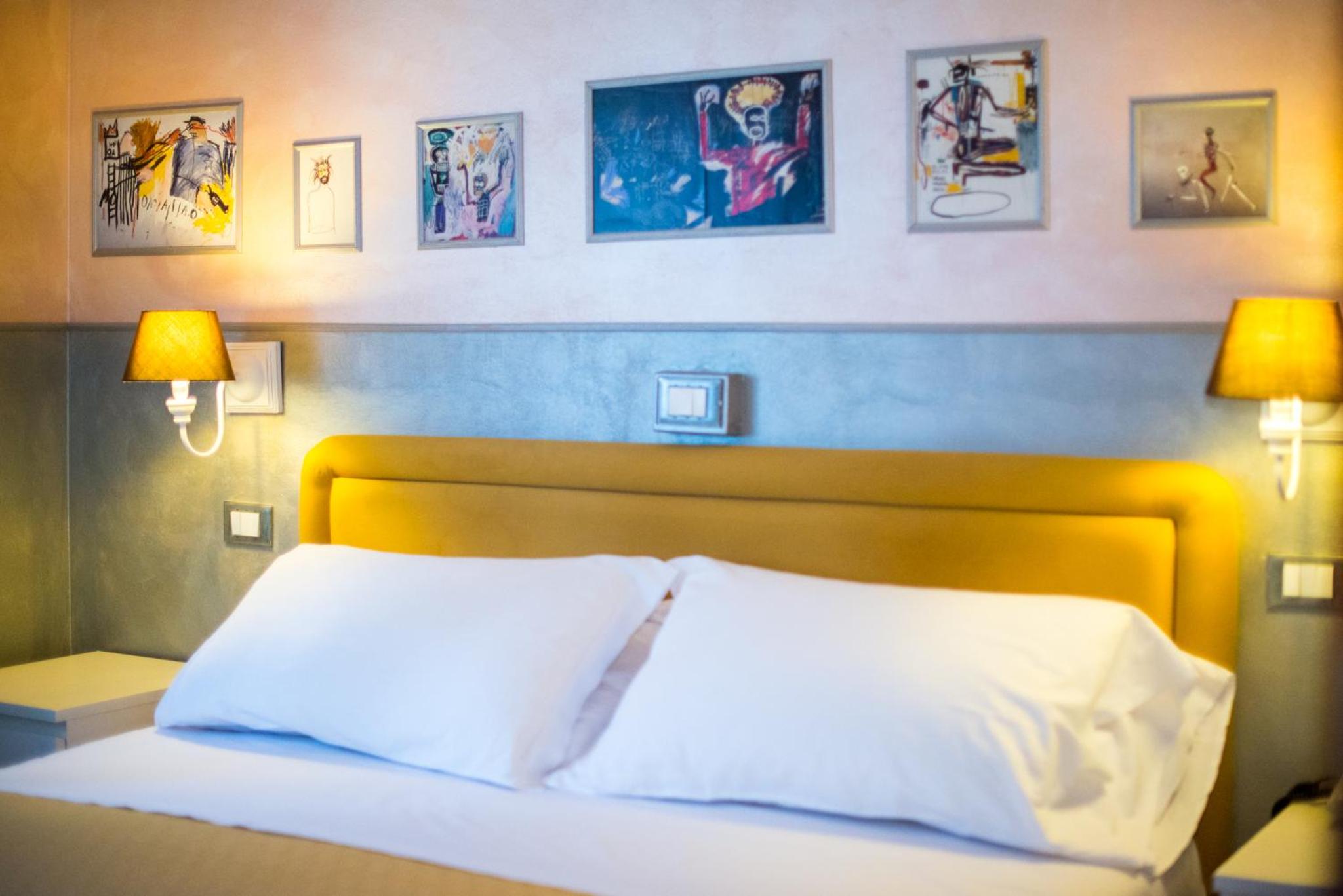 Classic Double or Twin Room - Photo 27