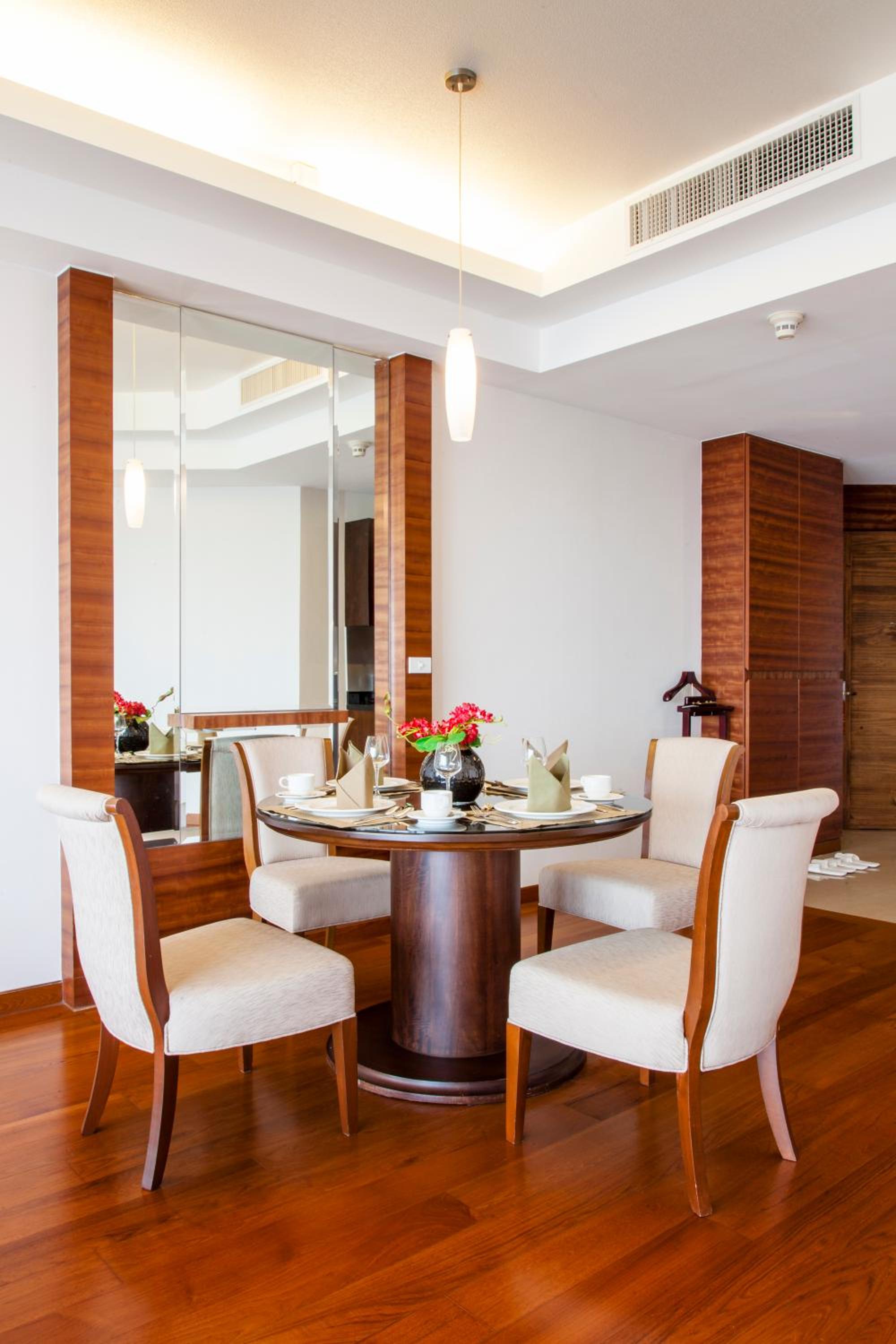 One-Bedroom Executive photo 3