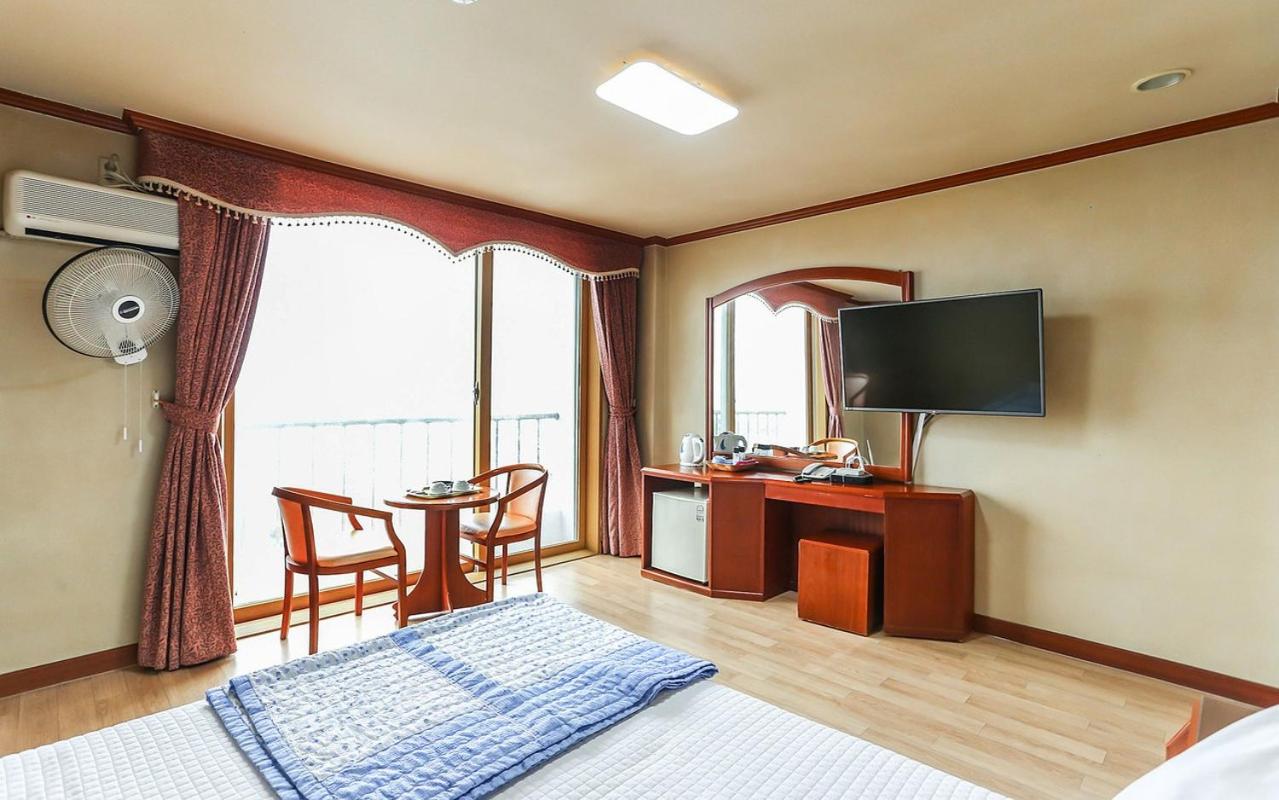Standard Room - Photo 1