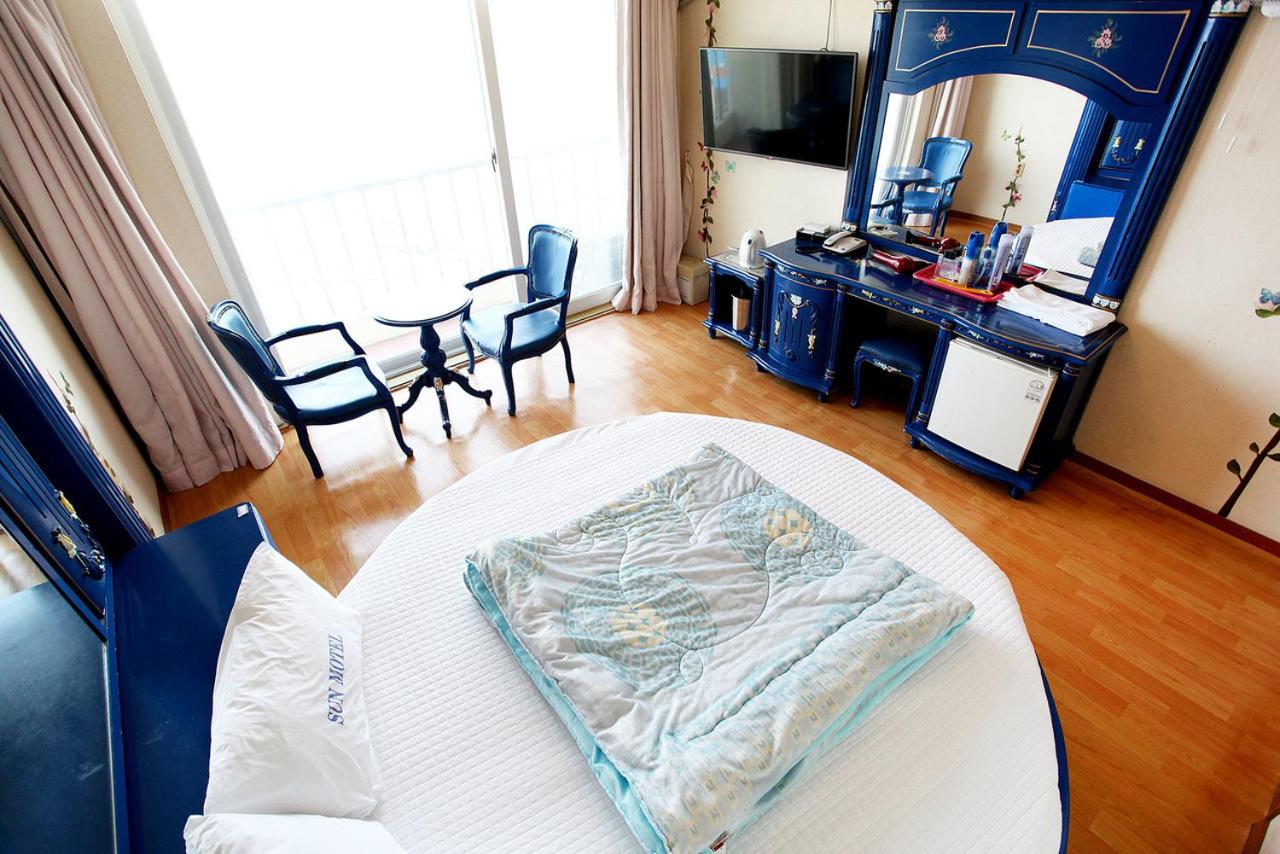 Deluxe Room - Photo 3