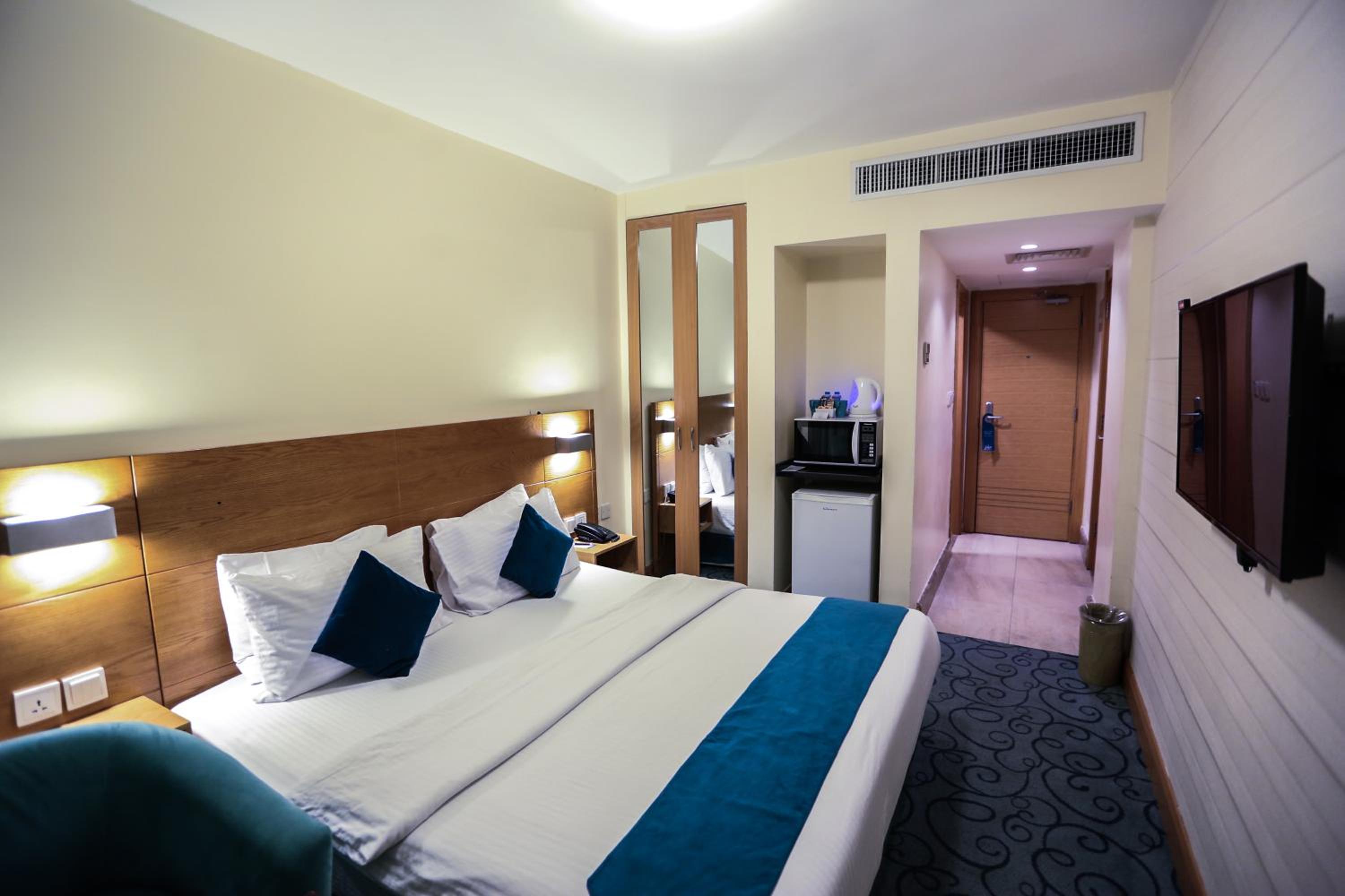 Standard Double or Twin Room photo 2