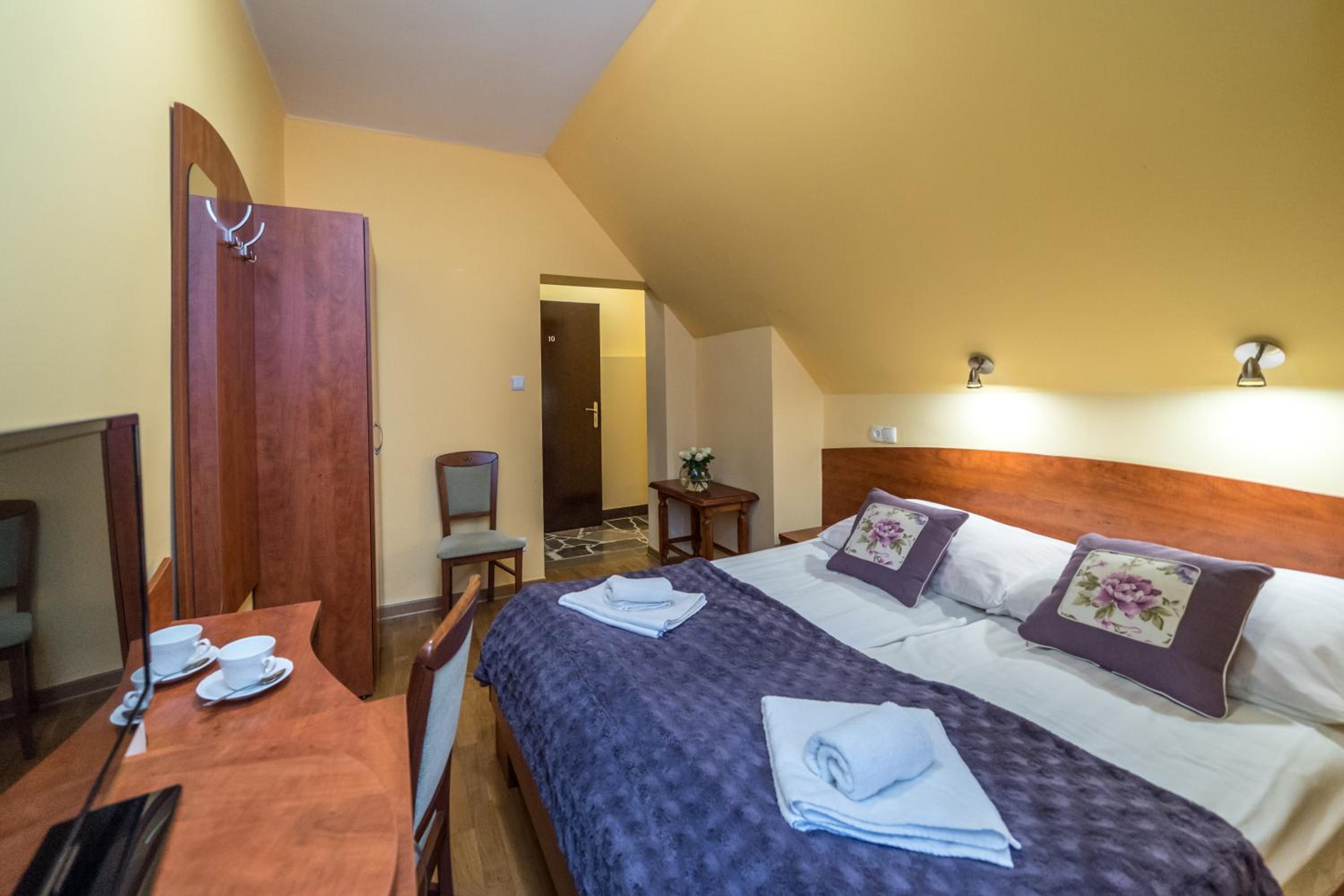 Double Room with Private Bathroom